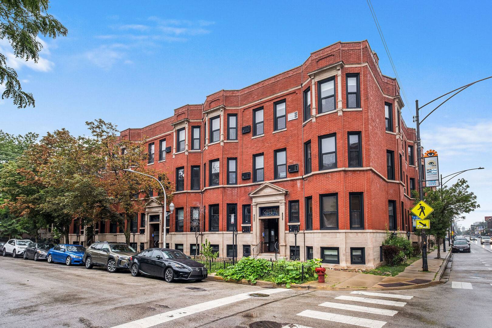 800 W George ST #2, Chicago, IL 60657