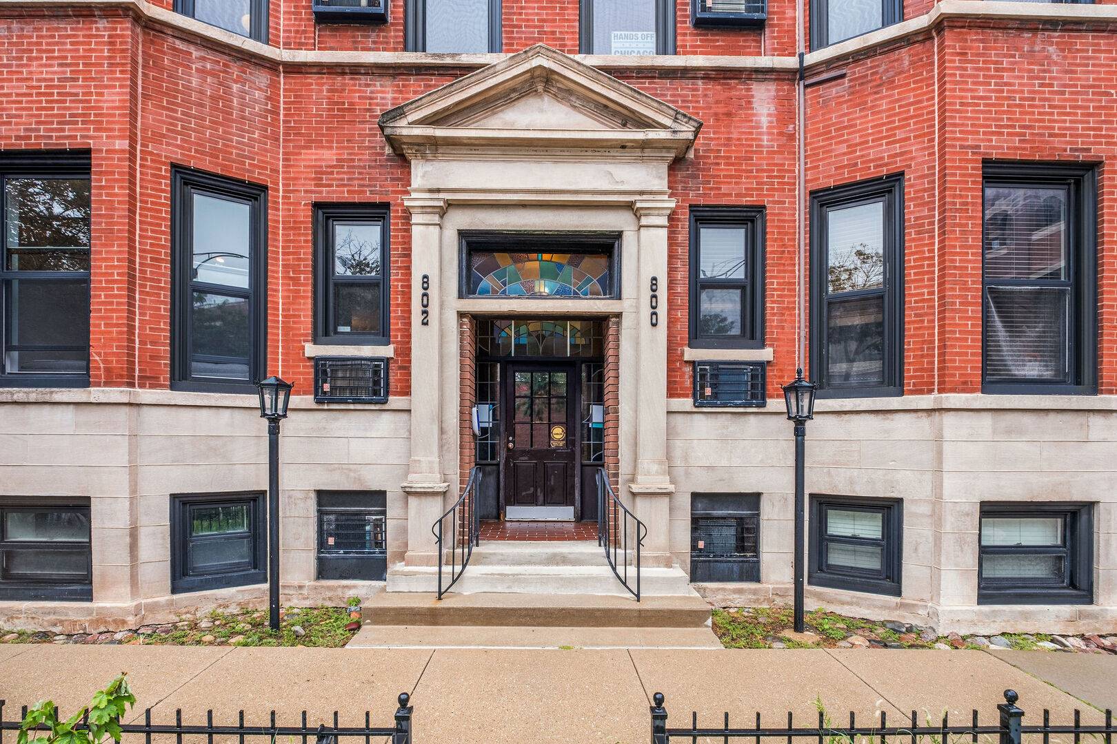800 W George ST #2, Chicago, IL 60657