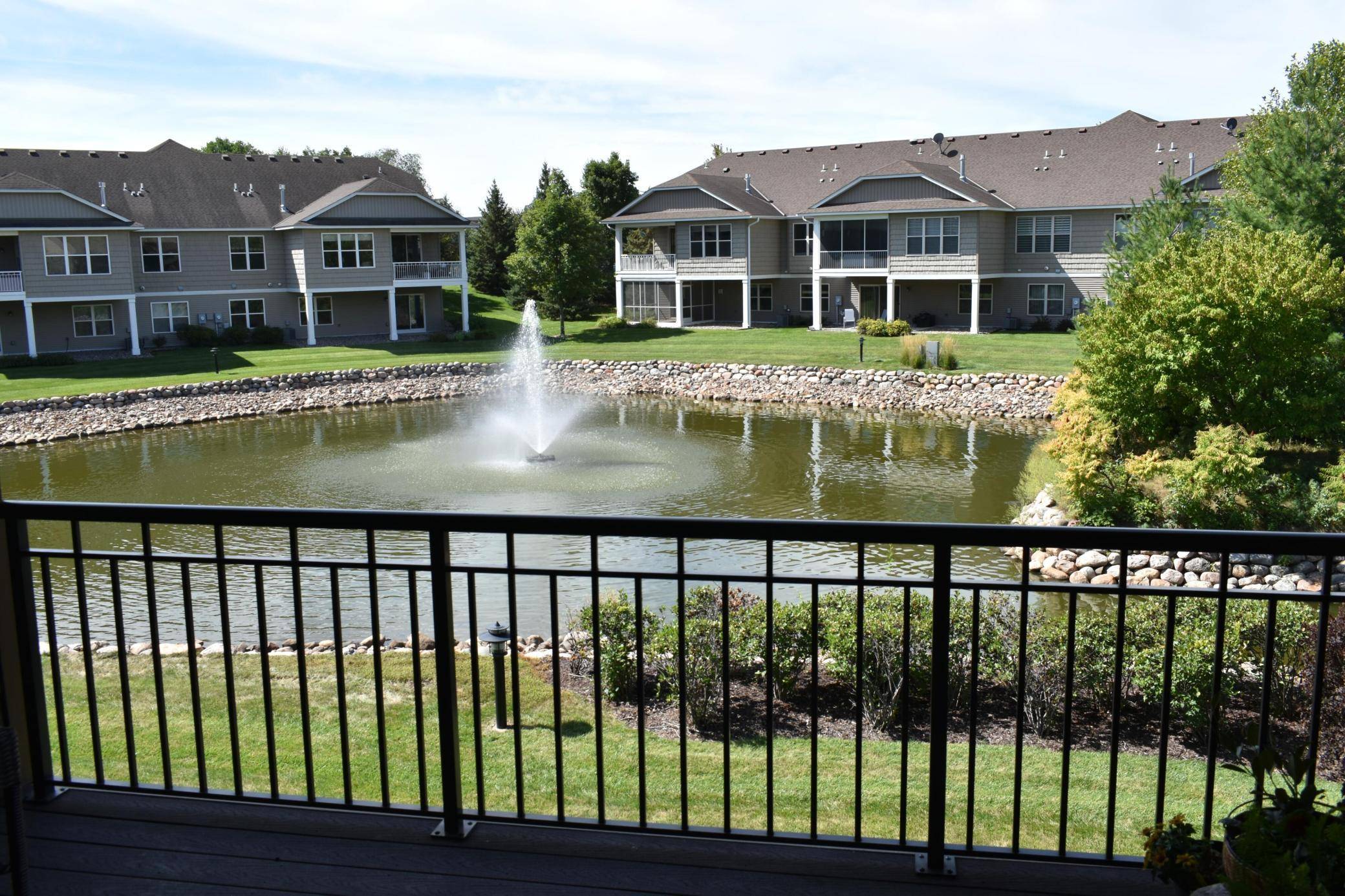 10726 Lyndale Bluffs TRL, Bloomington, MN 55420