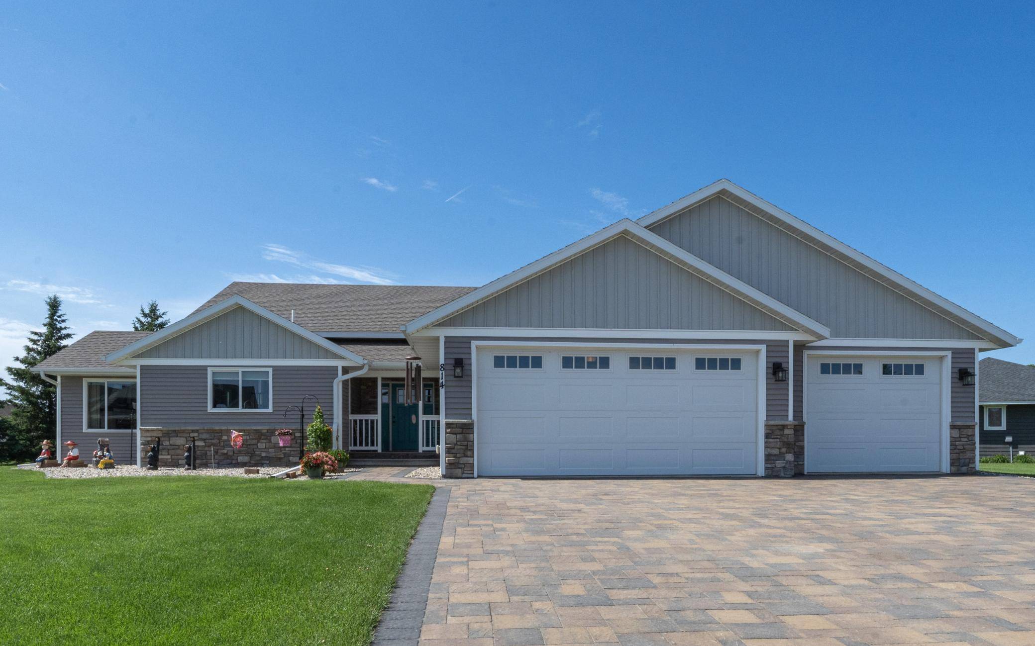 814 Curt Felt DR, Alexandria, MN 56308