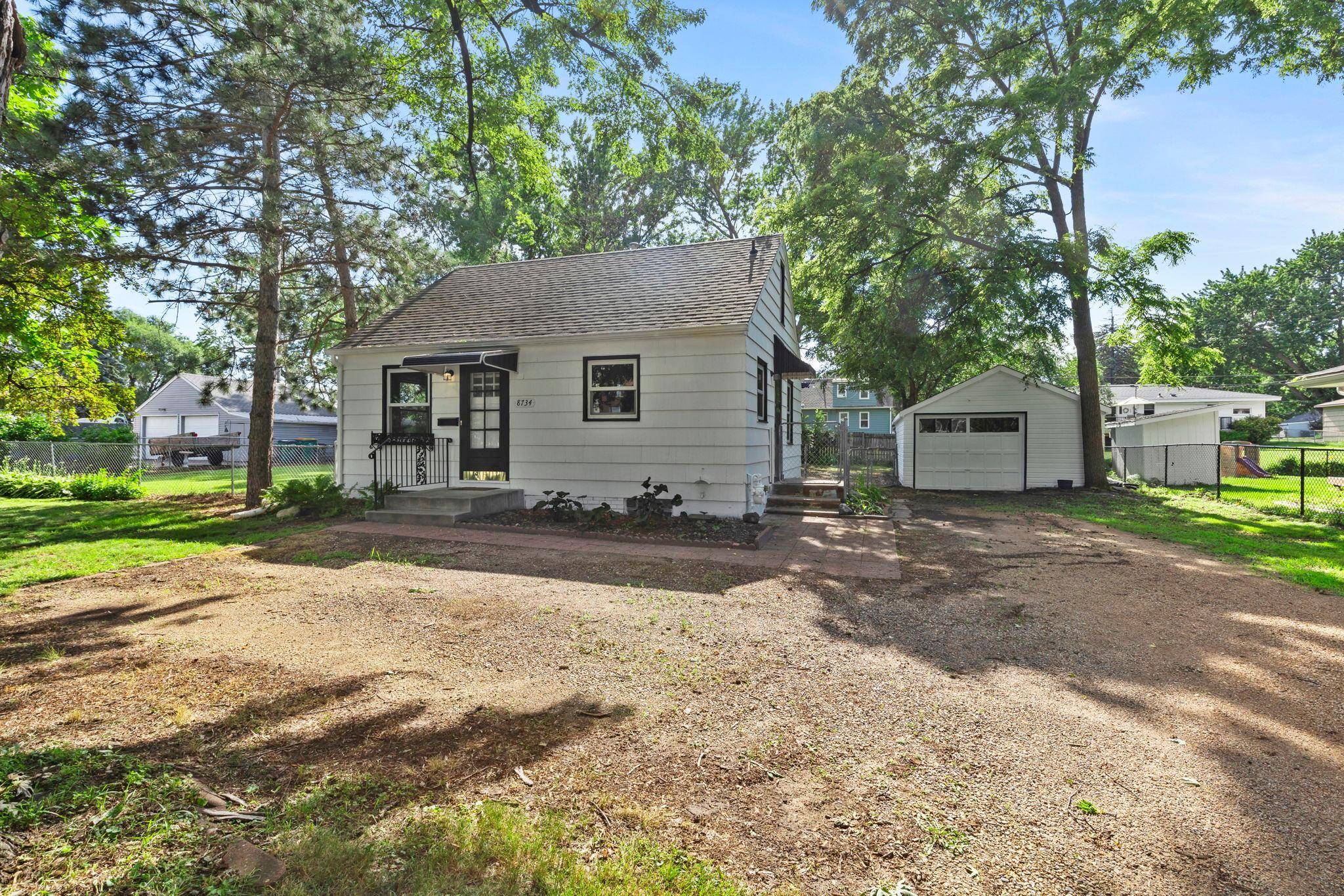 8734 Portland AVE S, Bloomington, MN 55420
