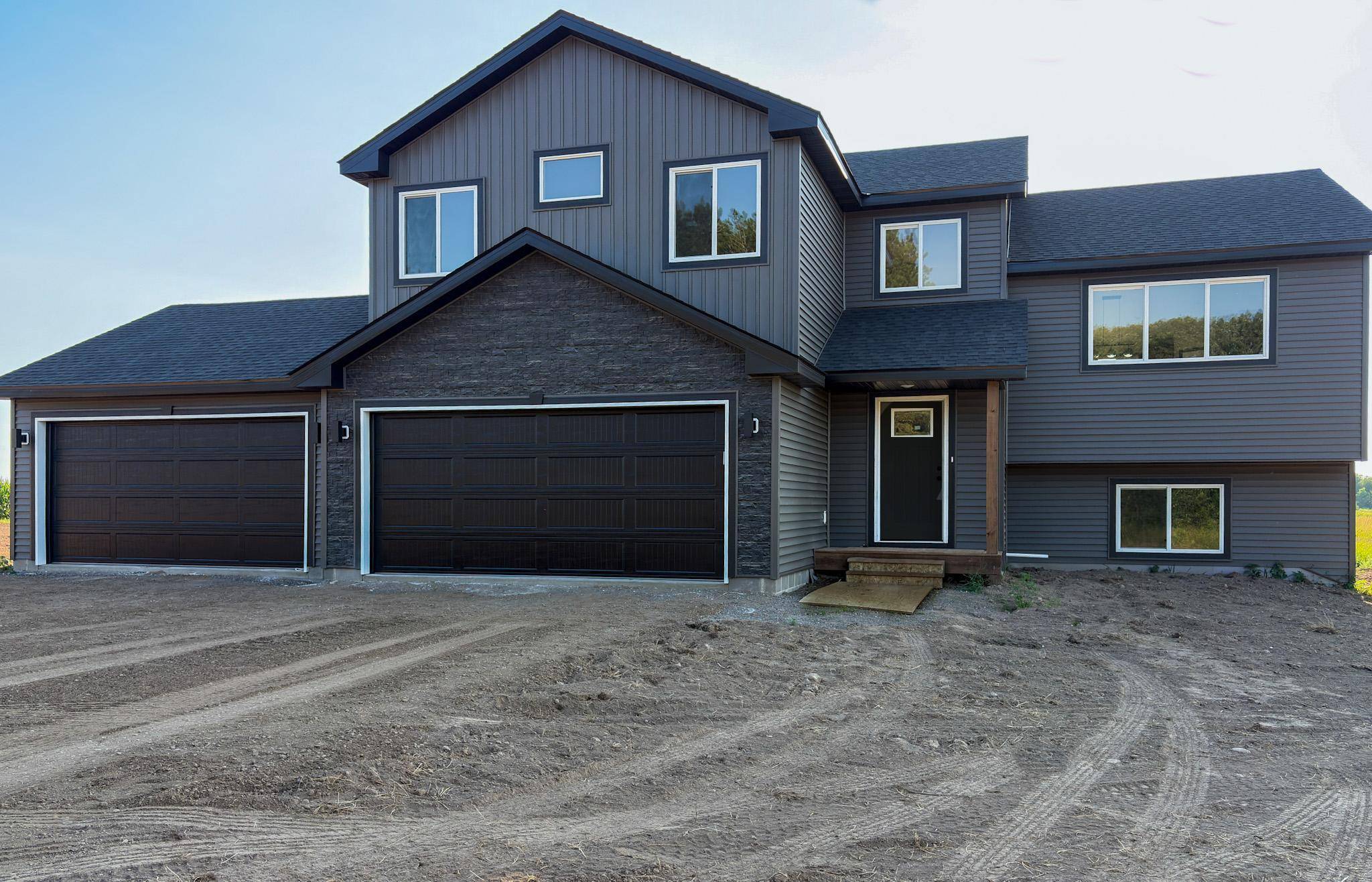 19323 90th AVE, Milaca, MN 56353