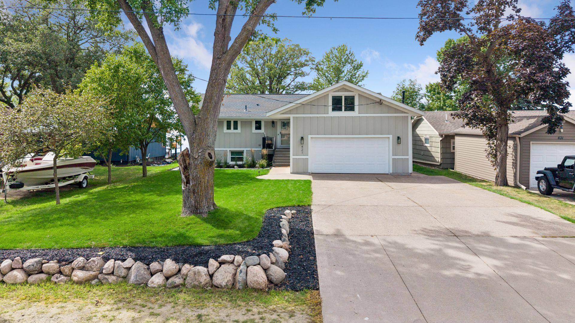 421 Shoreacres DR, Big Lake, MN 55309