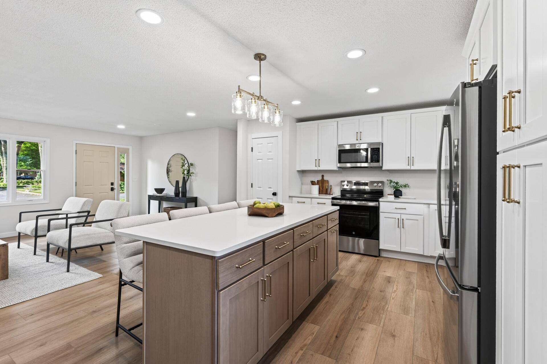 383 Walker DR, Vadnais Heights, MN 55127
