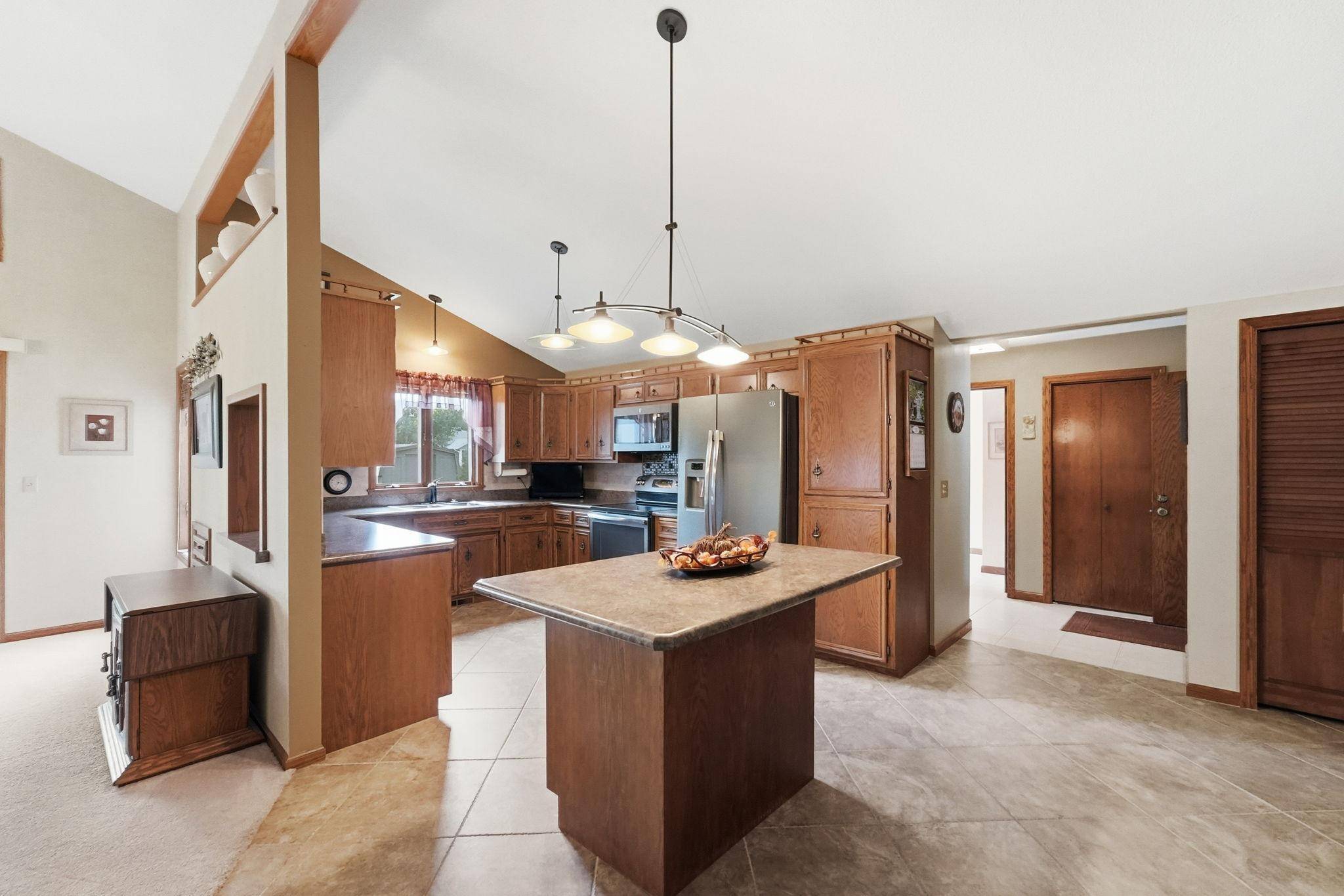 1777 Wildwood RD, Saint Cloud, MN 56303