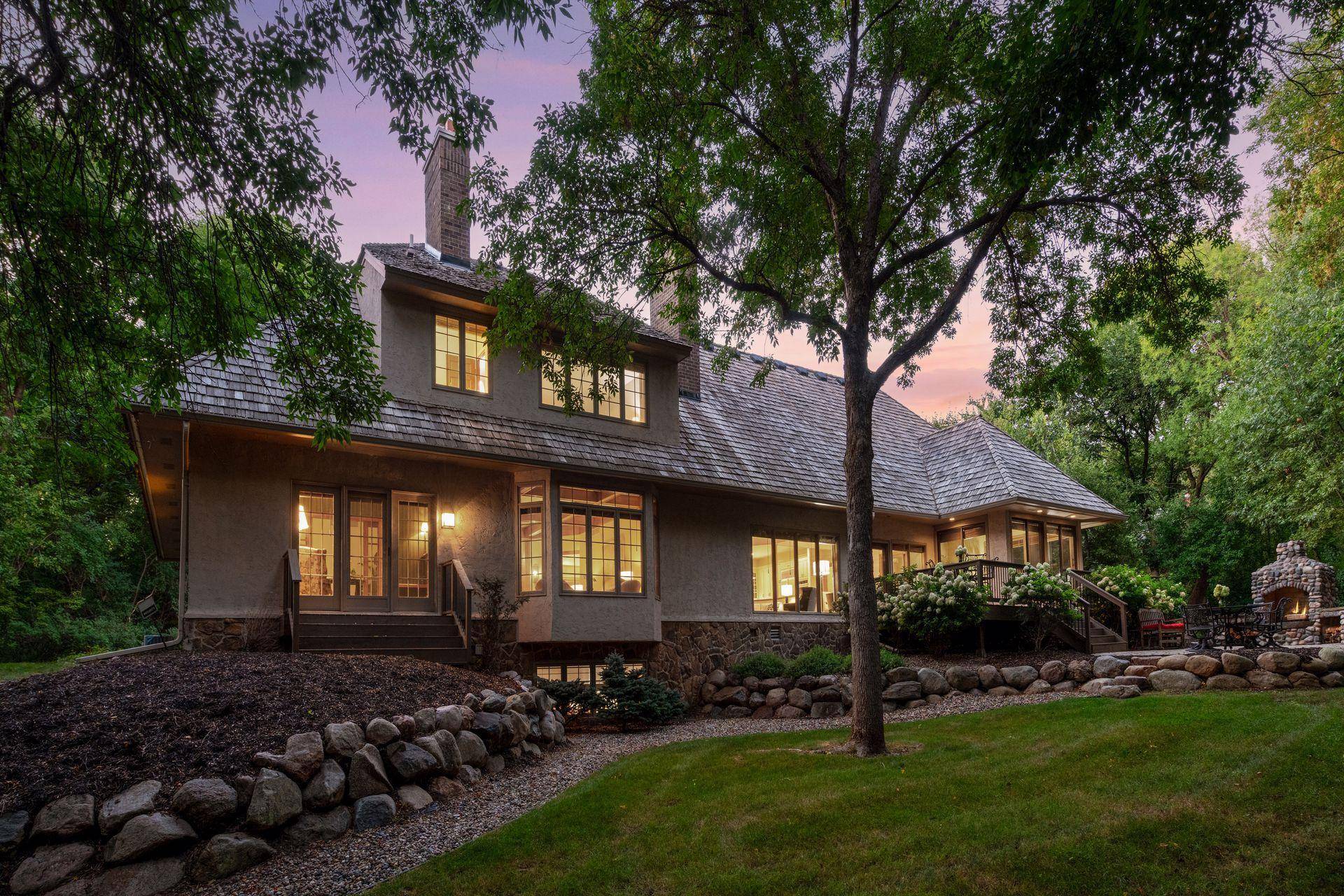 5950 Boulder Bridge LN, Excelsior, MN 55331