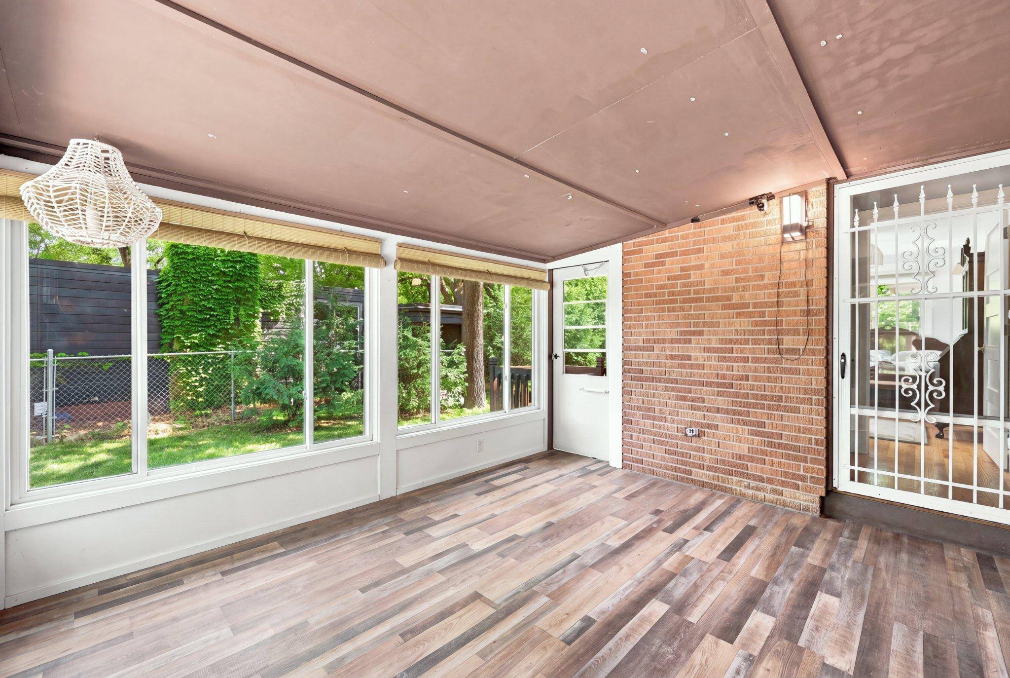 205 Lake ST SW, Hutchinson, MN 55350