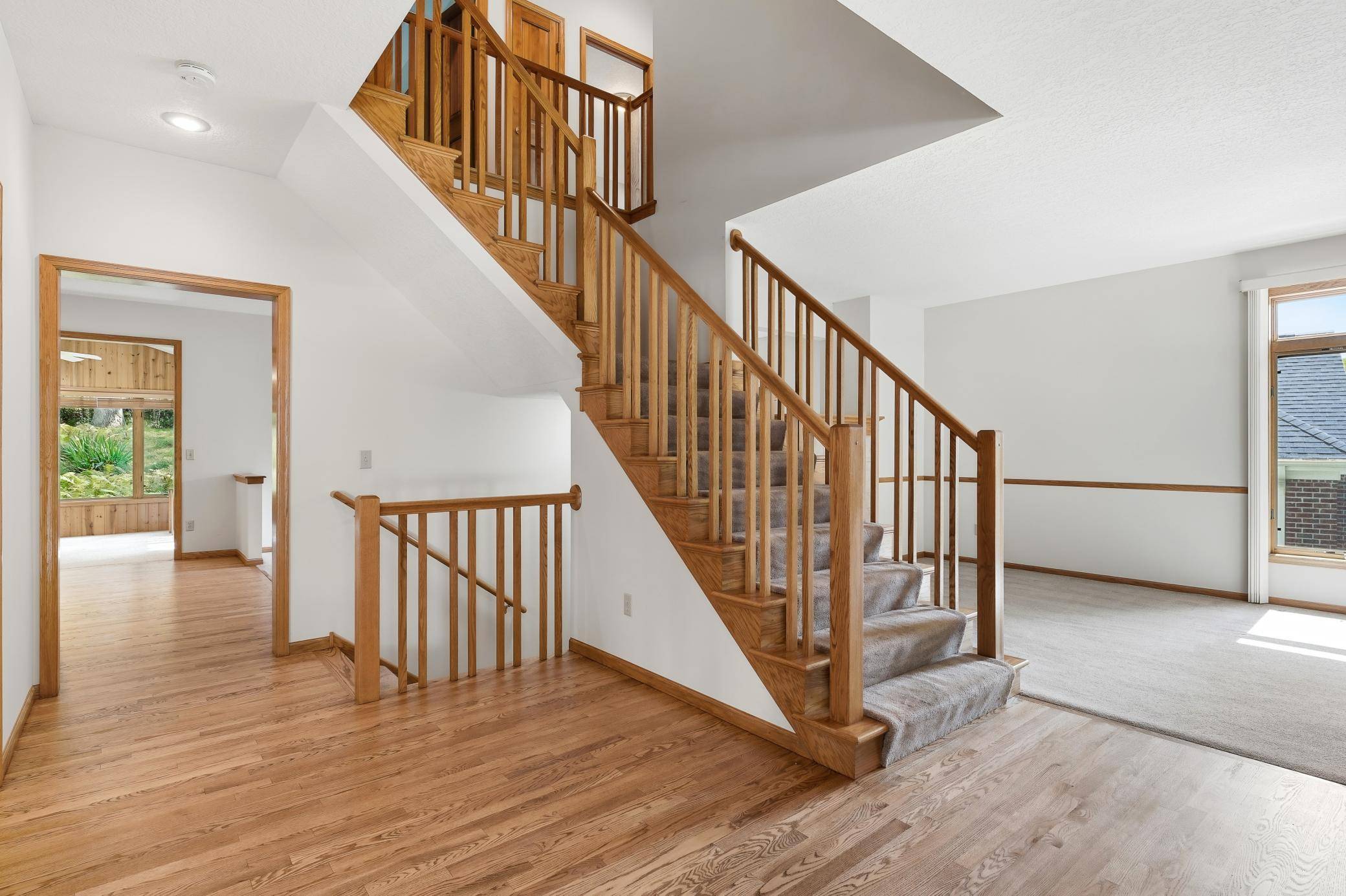 14817 Summit Oaks DR, Burnsville, MN 55337