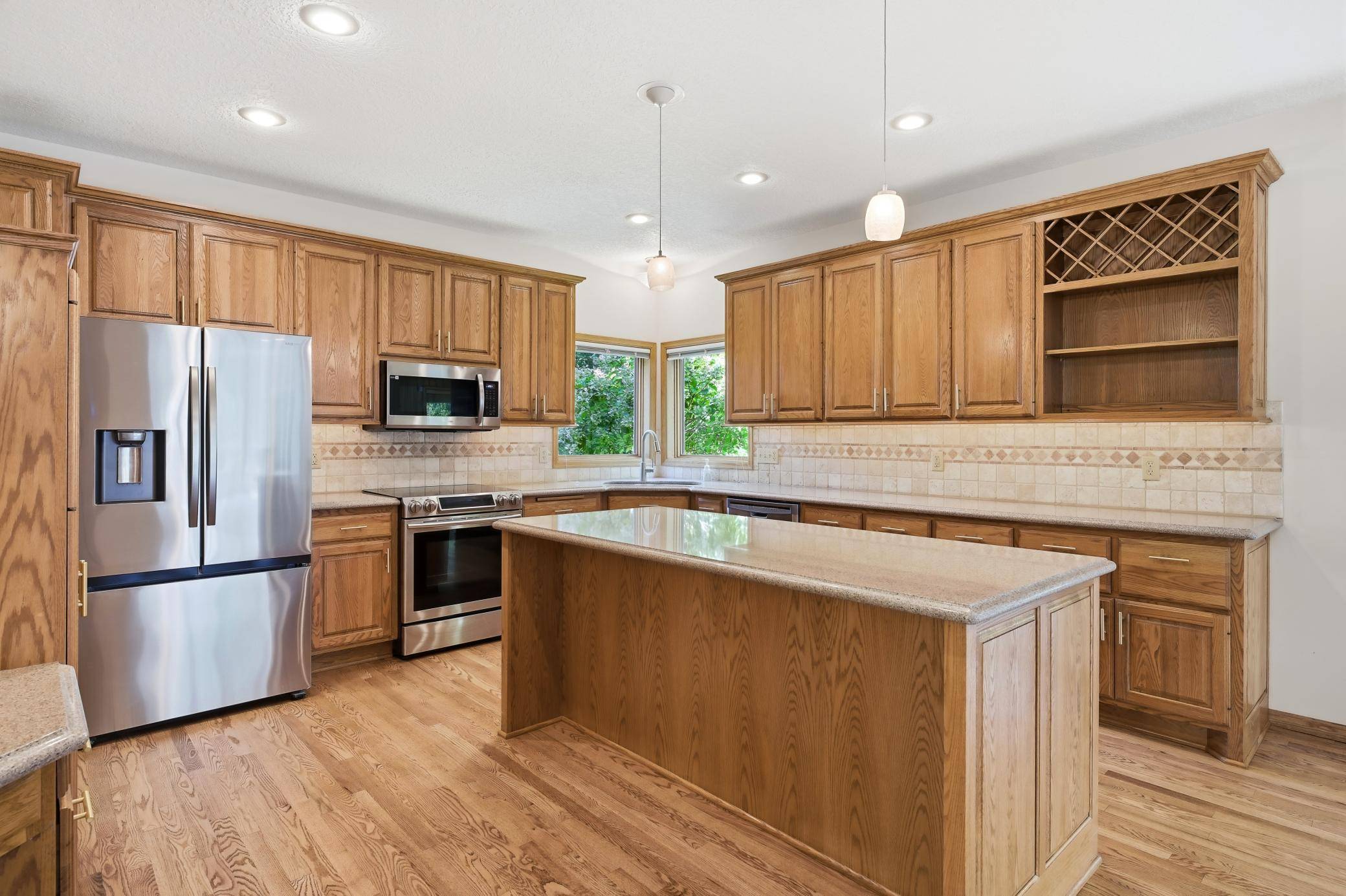 14817 Summit Oaks DR, Burnsville, MN 55337