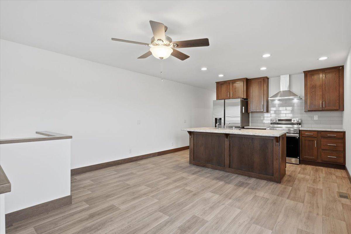 253 Panther DR, Ellsworth, WI 54011