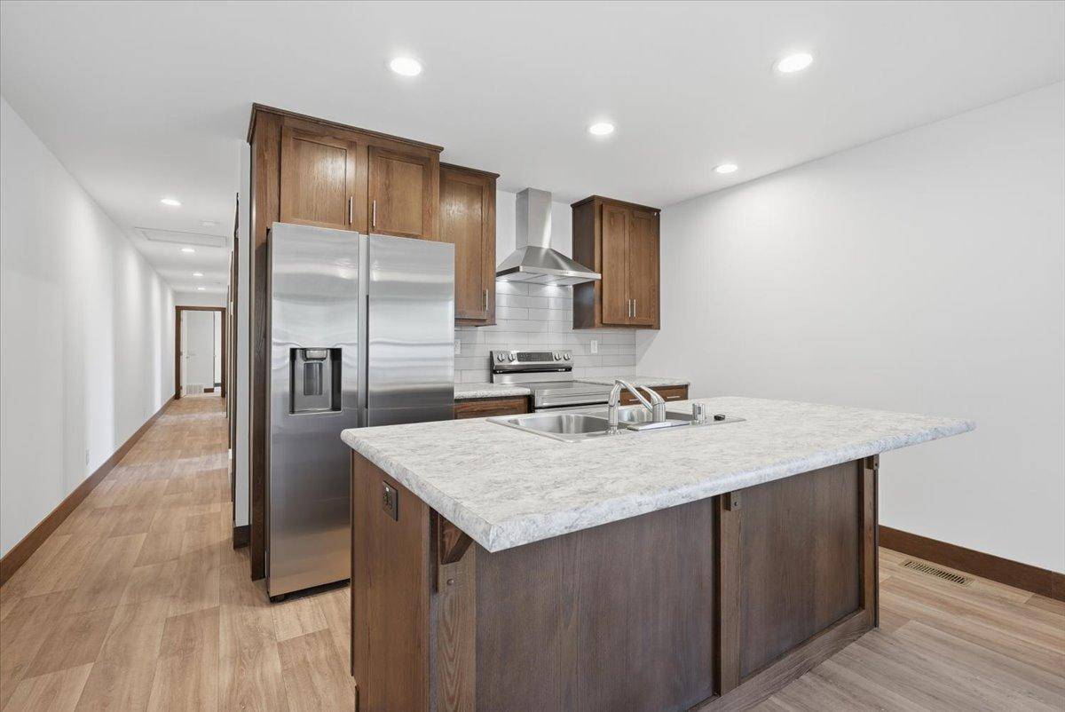 253 Panther DR, Ellsworth, WI 54011