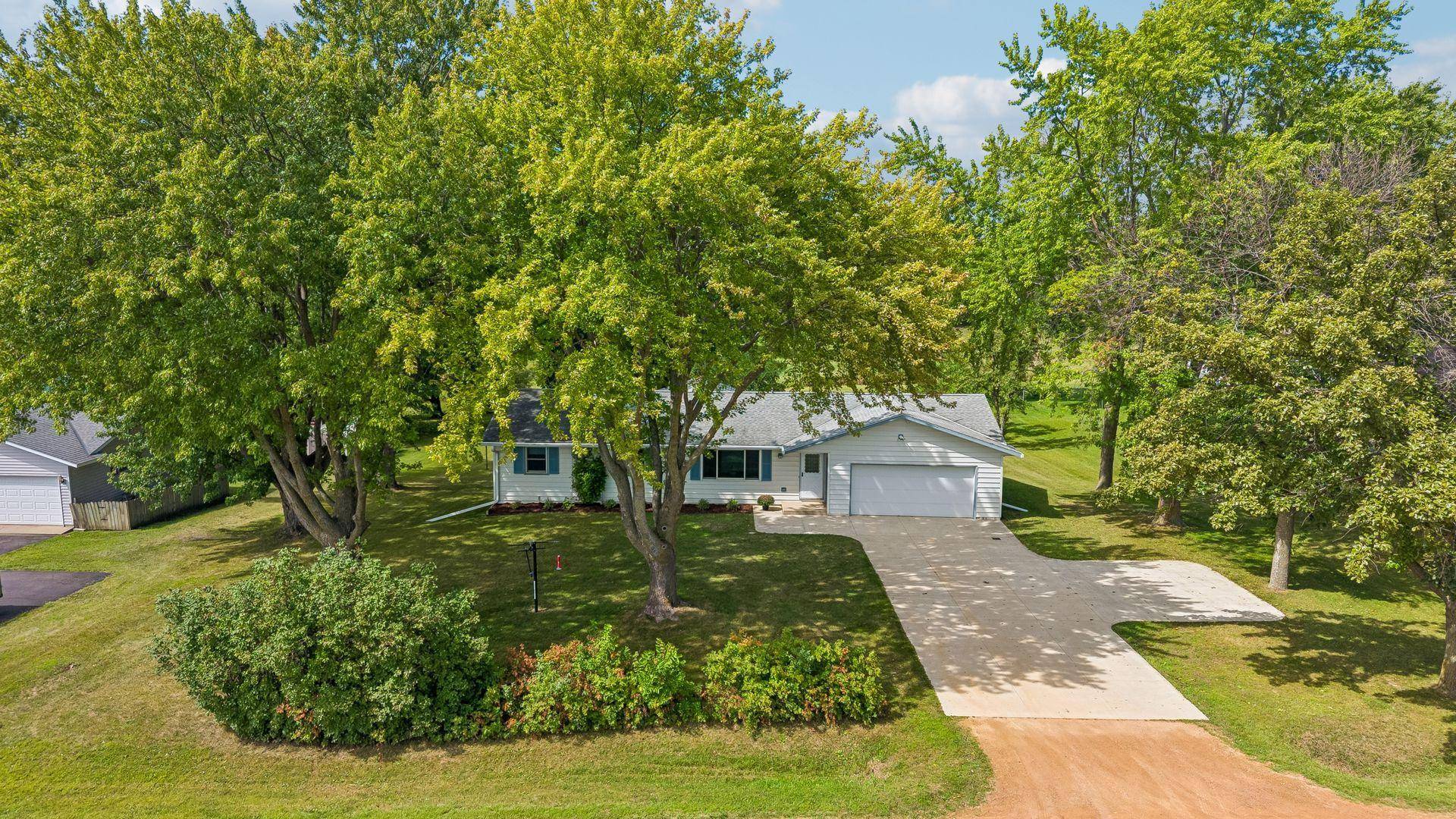 8887 Reitz Lake RD, Waconia, MN 55387