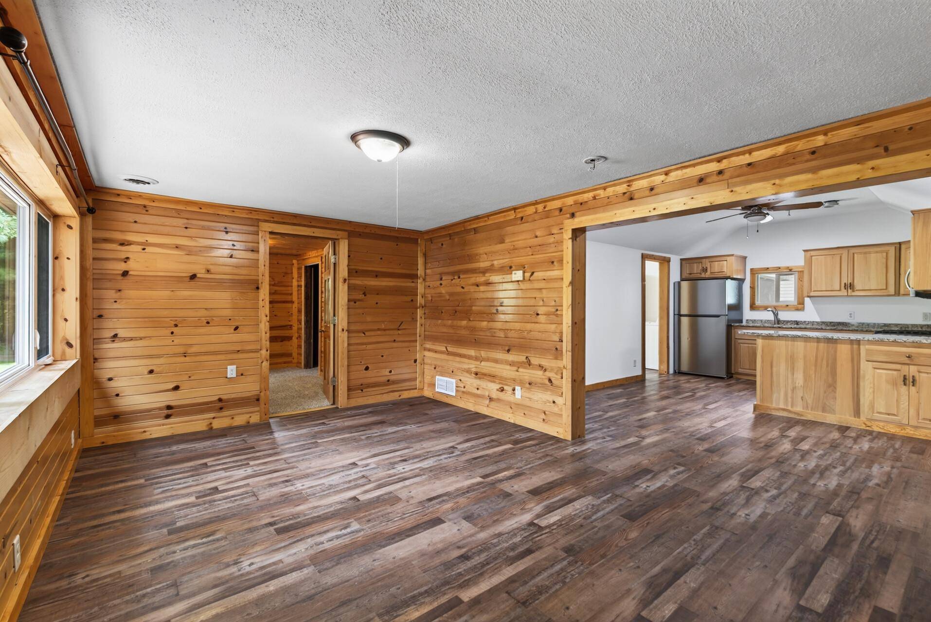 32251 Roanoke ST NW, Cambridge, MN 55008