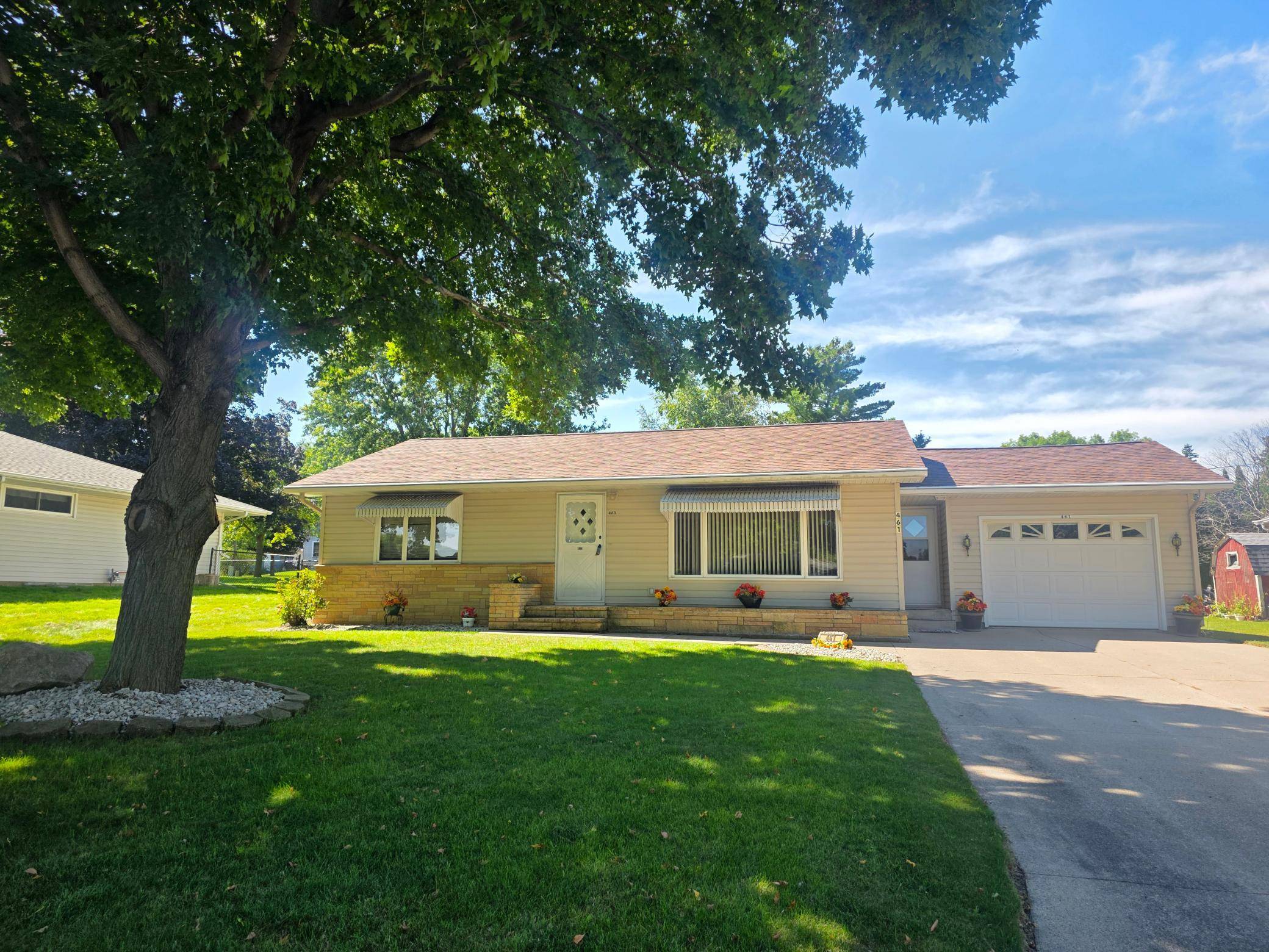 461 Division ST, Gaylord, MN 55334