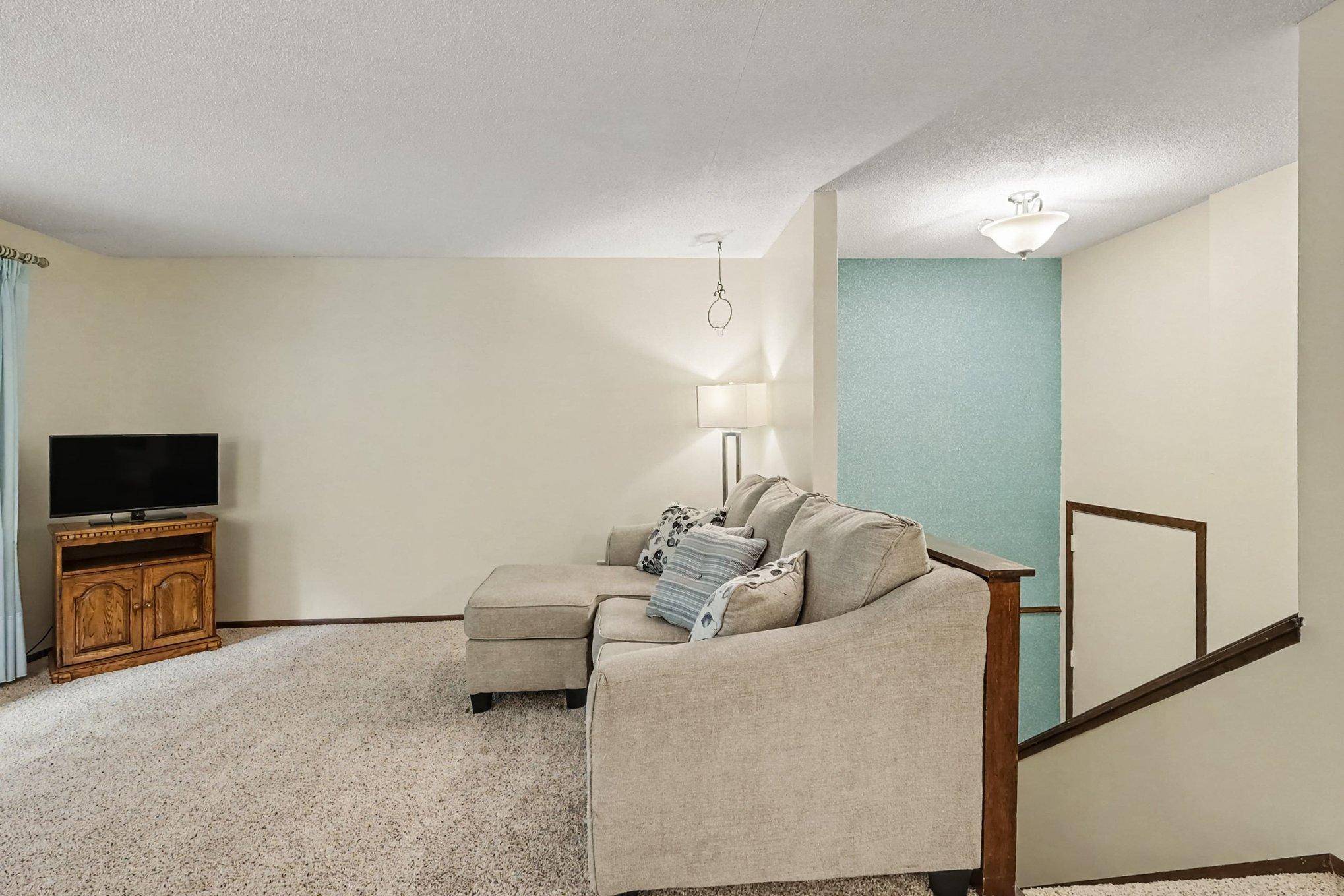 147 Kingswood DR, Red Wing, MN 55066