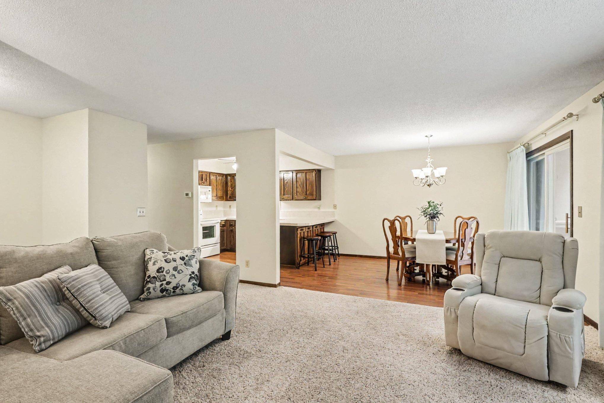 147 Kingswood DR, Red Wing, MN 55066