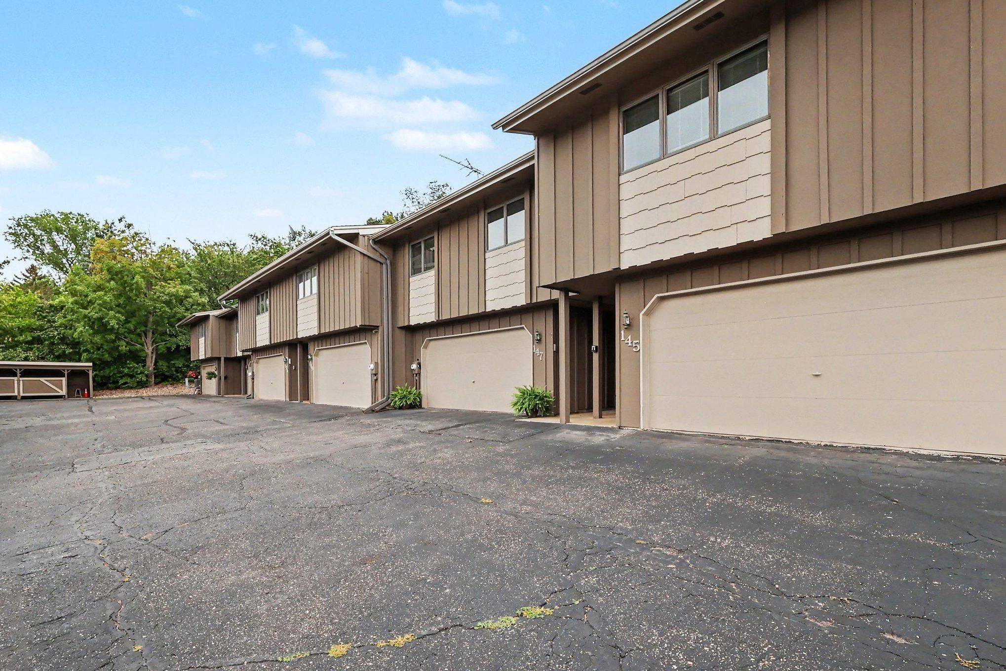 147 Kingswood DR, Red Wing, MN 55066
