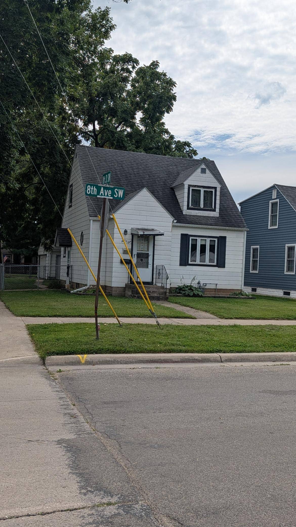901 8th AVE SW, Austin, MN 55912