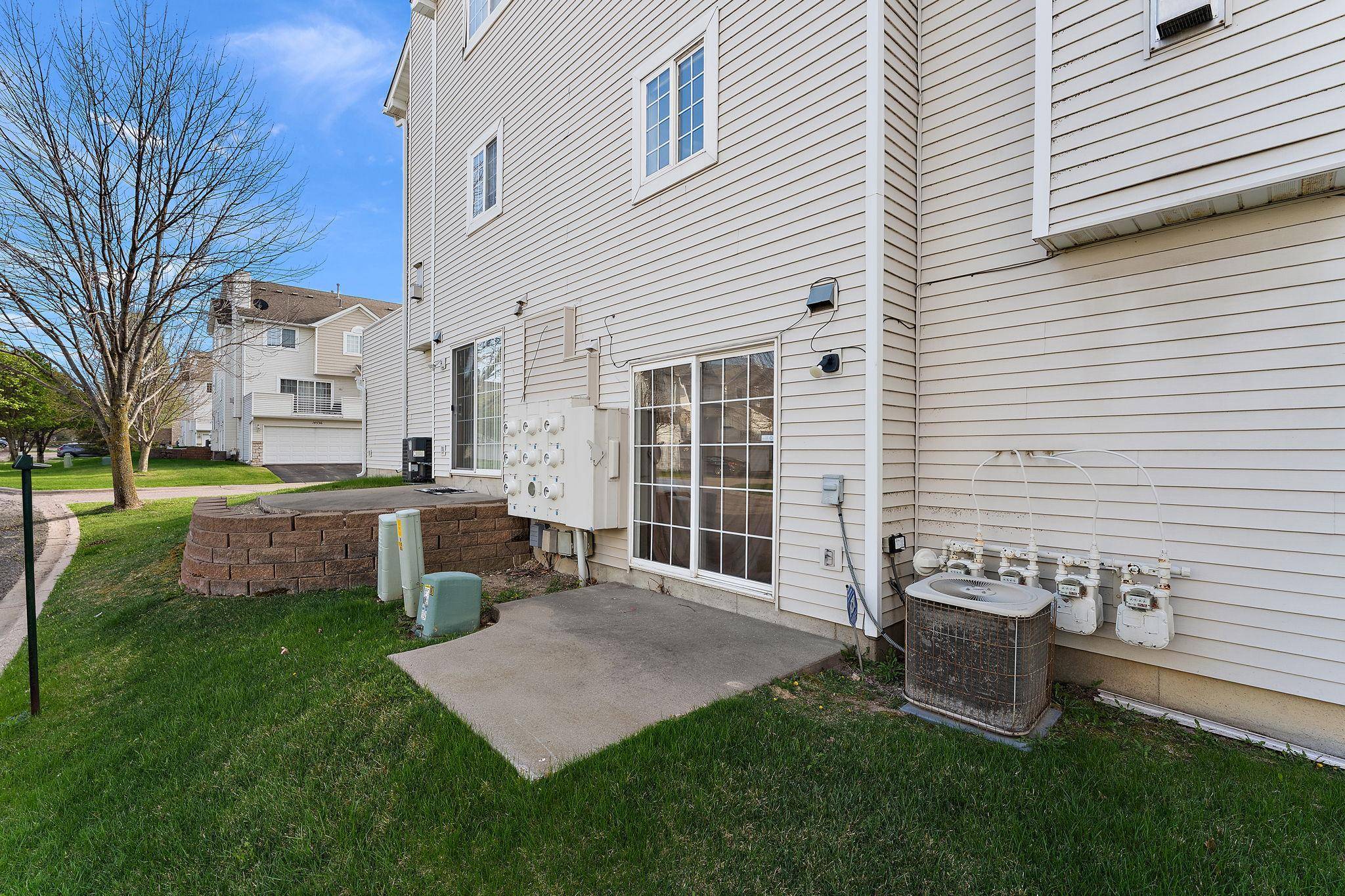 14516 Lockslie TRL, Savage, MN 55378