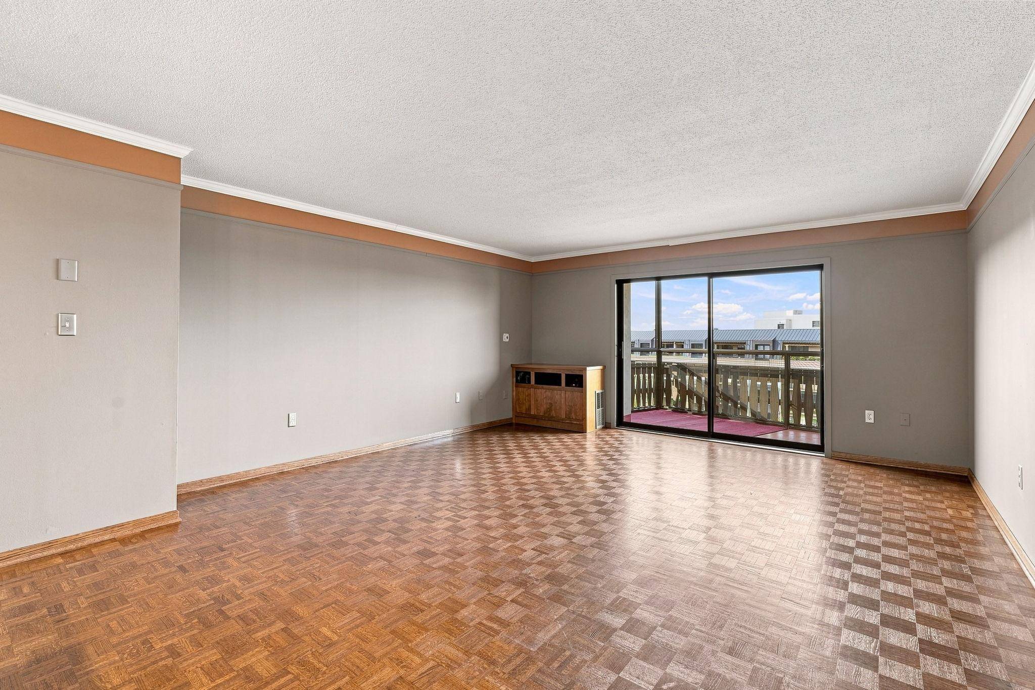 400 Groveland Ave #708, Minneapolis, MN 55403