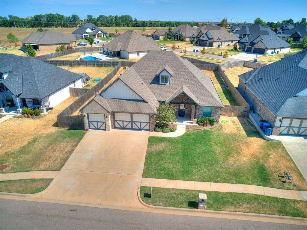 1124 Colonial AVE, Tuttle, OK 73089
