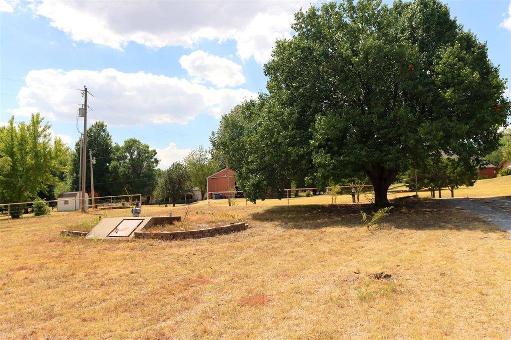 818 Coal Creek RD, Tuttle, OK 73089
