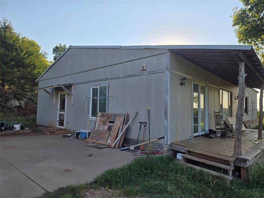 4760 E Bender RD, Newkirk, OK 74647