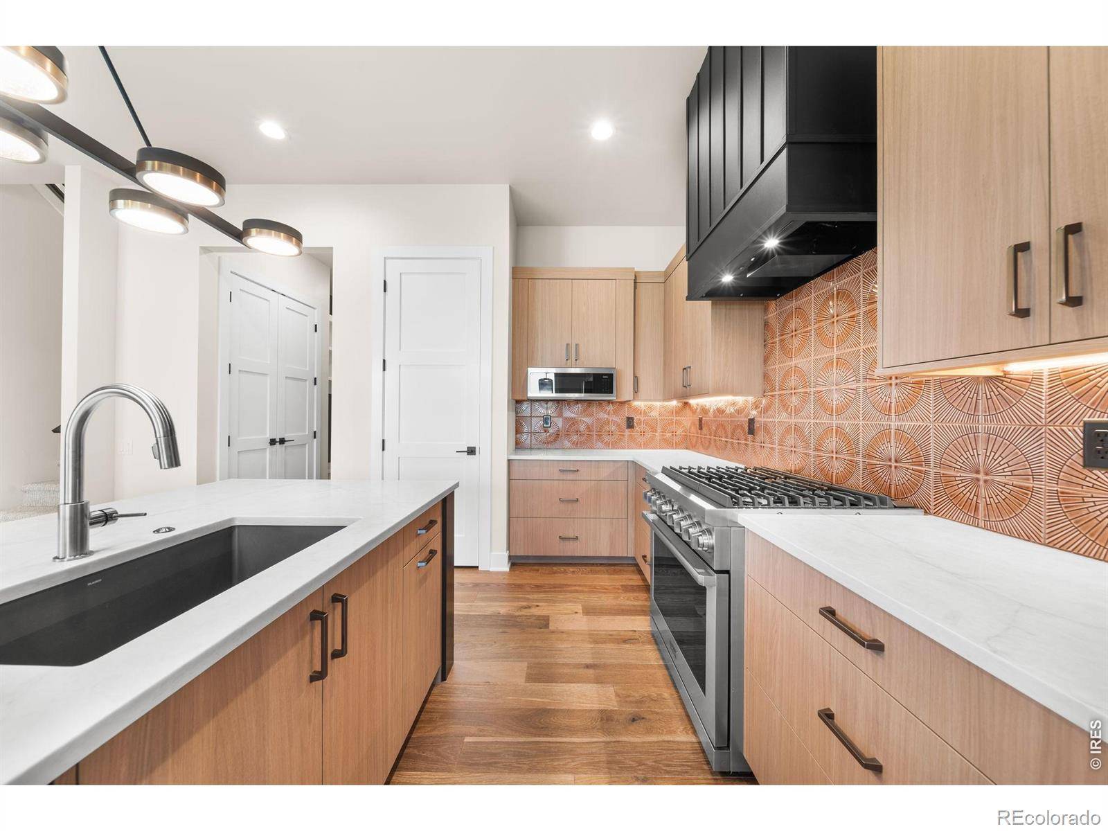 6820 Morning Song CT, Timnath, CO 80547