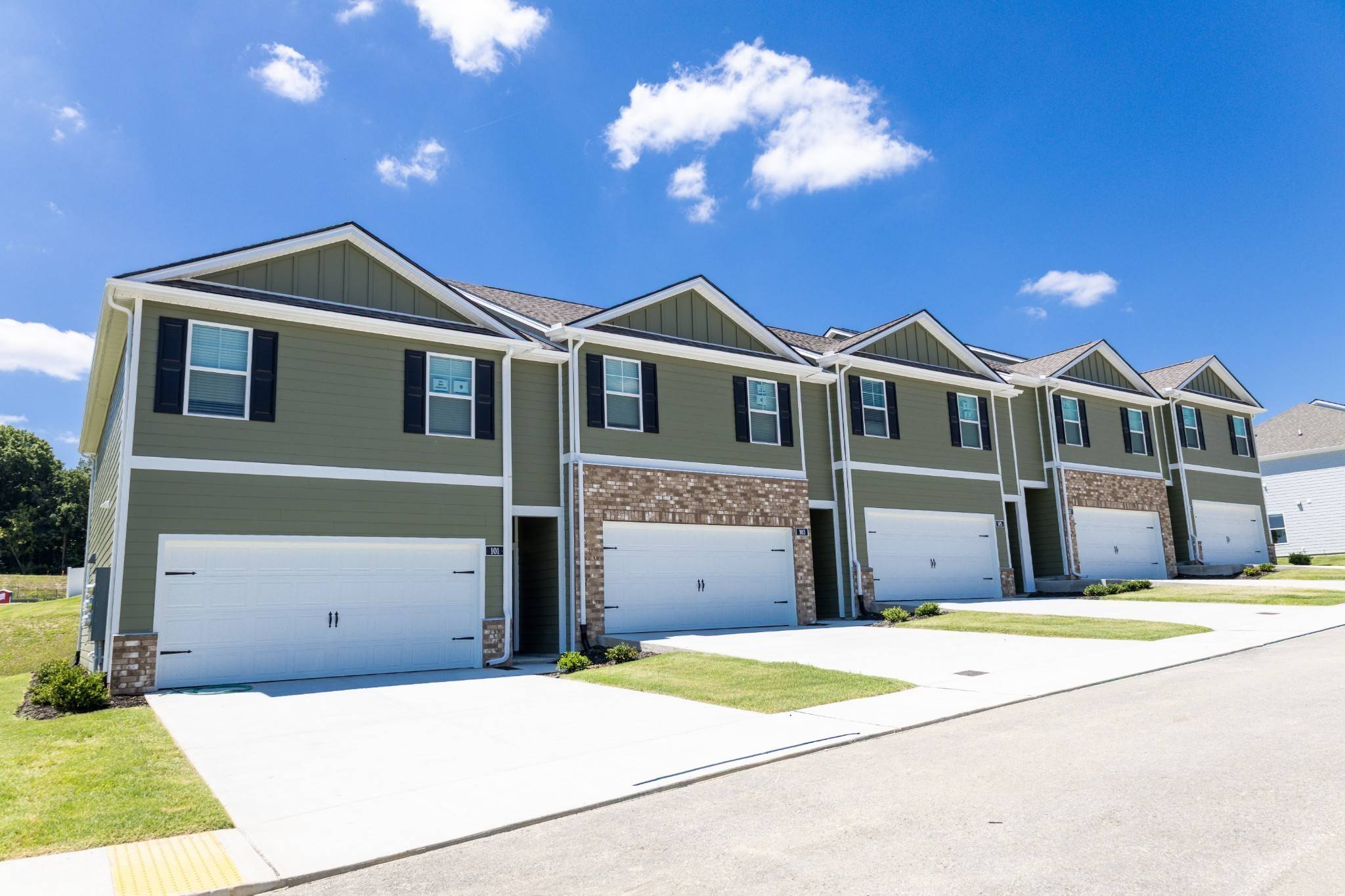 512 Mound Rd, La Vergne, TN 37086