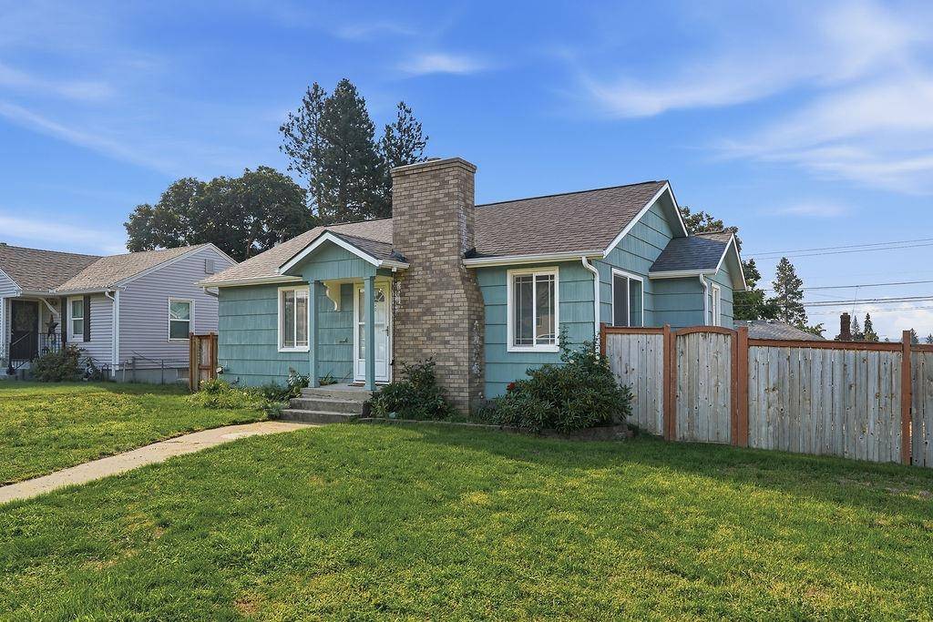 2527 W Lacrosse Ave, Spokane, WA 99205