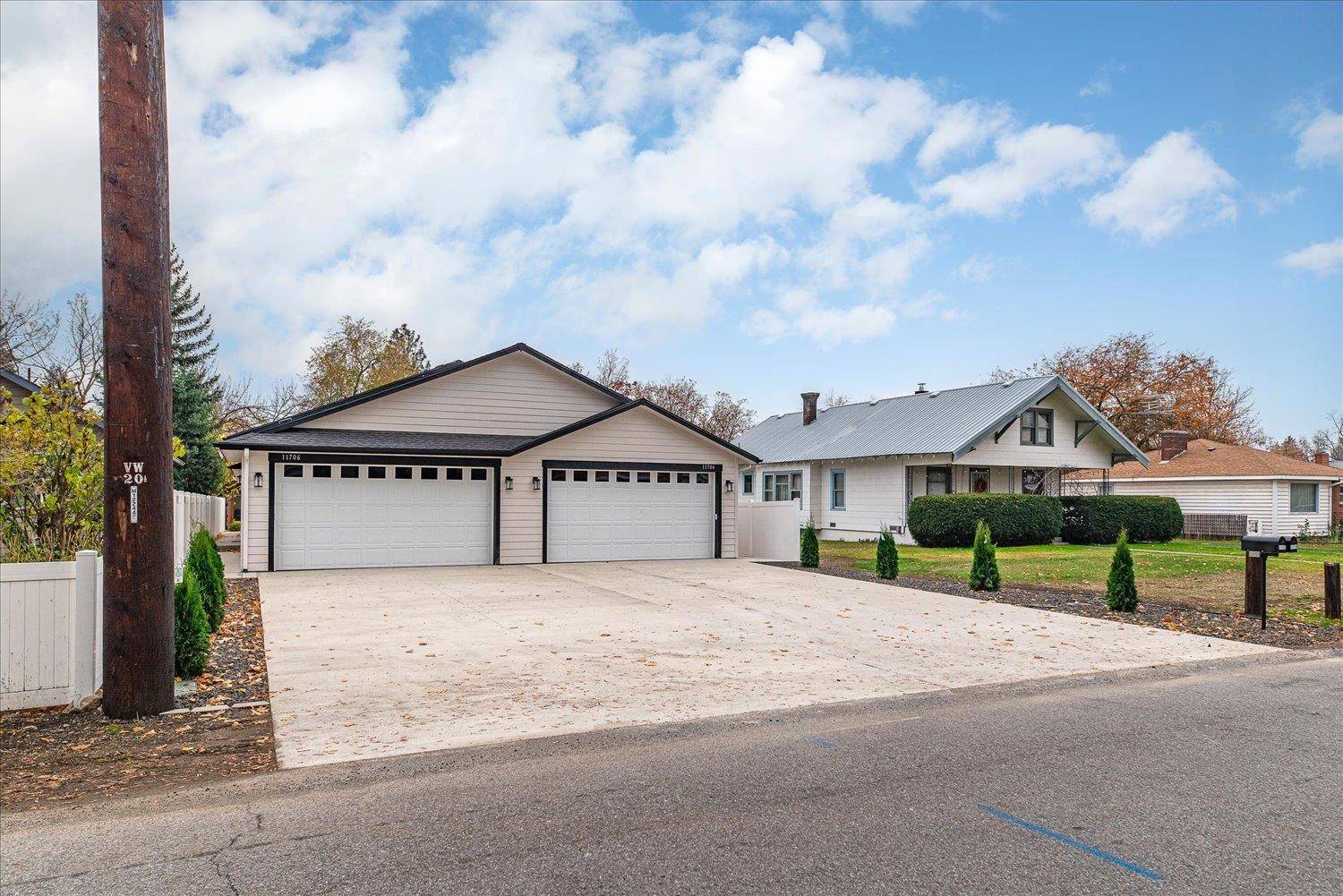 11704 E VALLEYWAY Ave, Spokane Valley, WA 99206