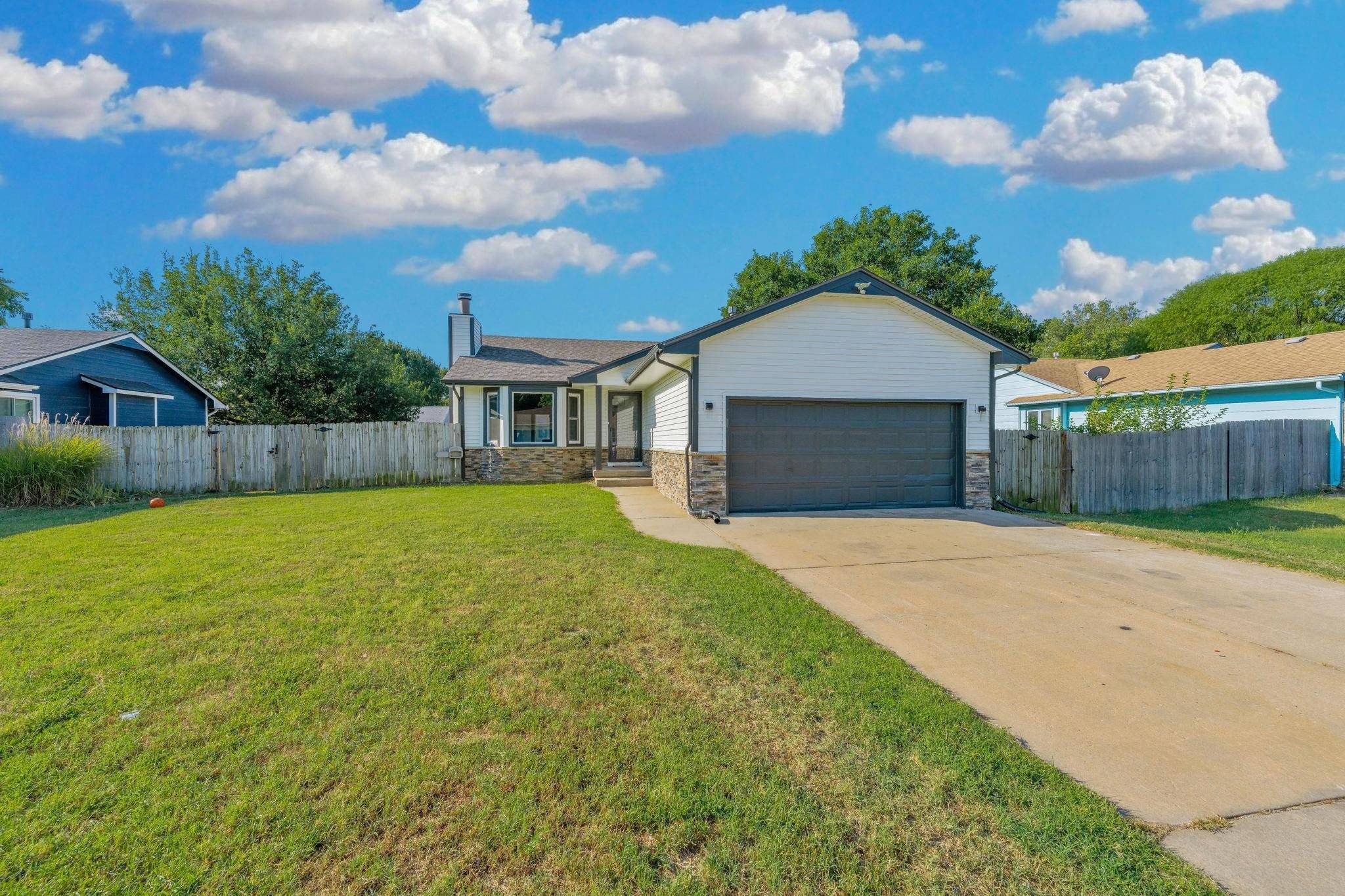 523 W Maywood St, Wichita, KS 67217