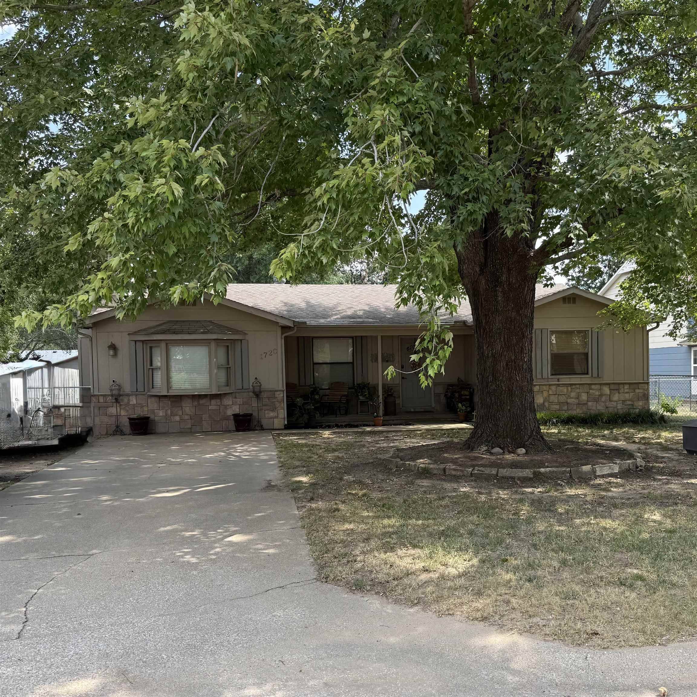 1720 N 11th, Arkansas City, KS 67005
