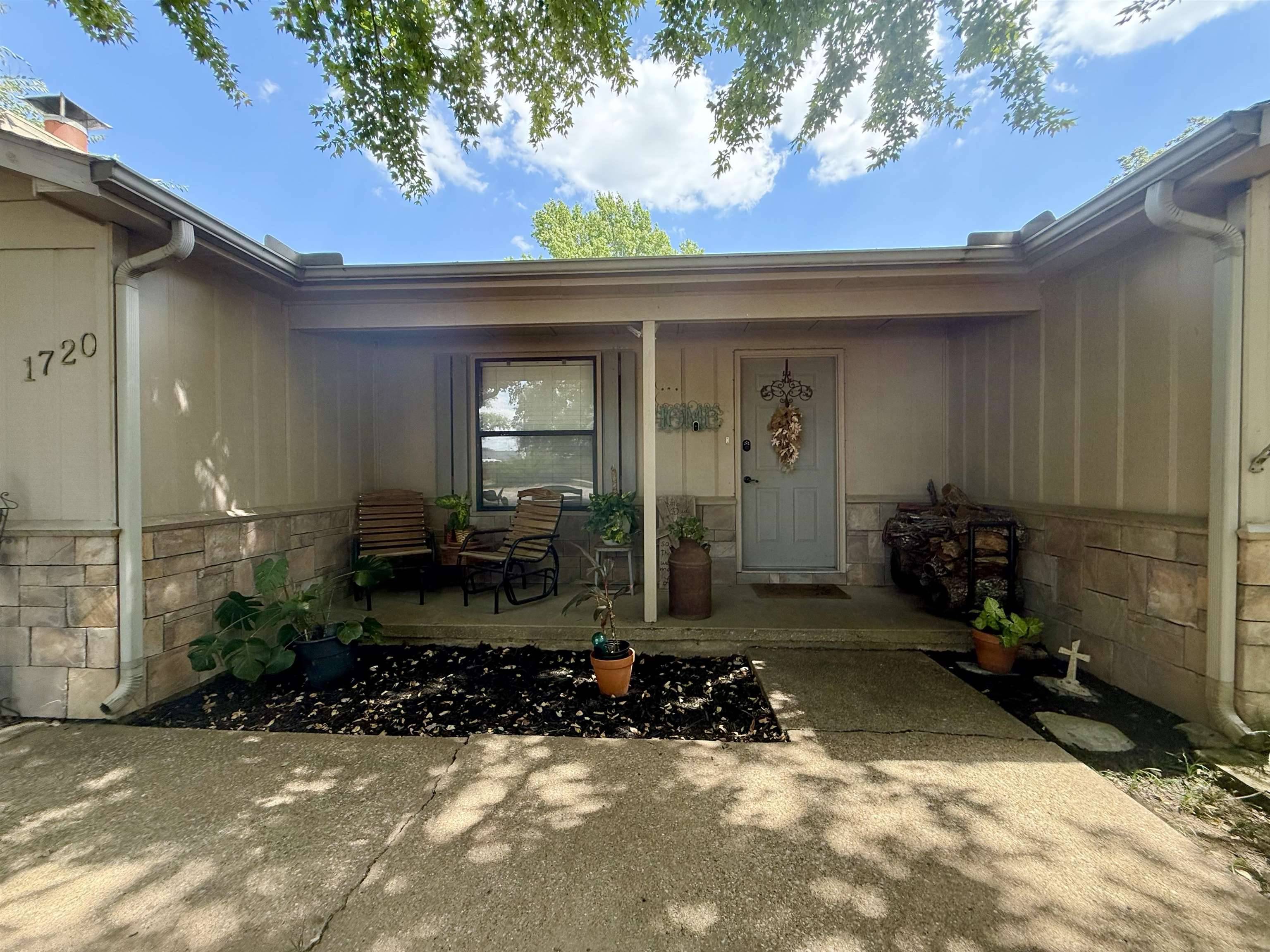 1720 N 11th, Arkansas City, KS 67005