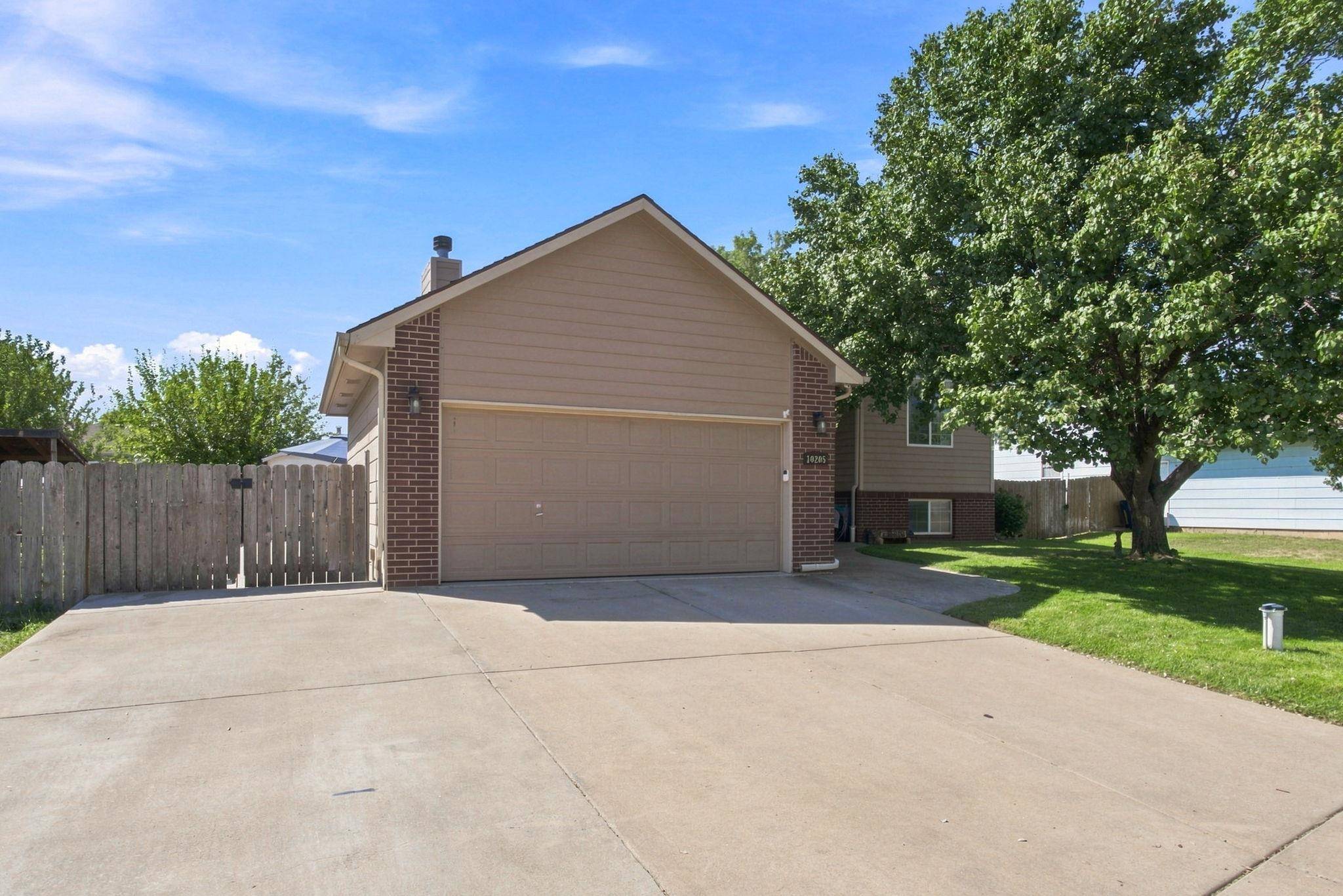 10205 W Haskell, Wichita, KS 67209