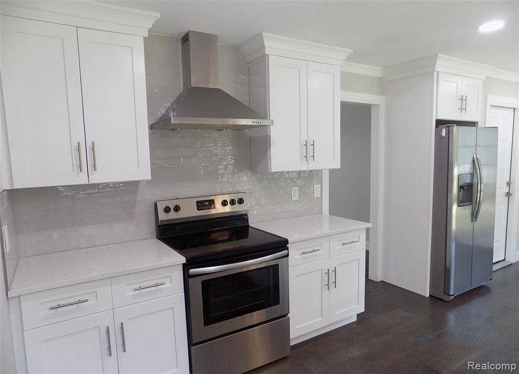 3350 ADAMS RD, Troy, MI 48084