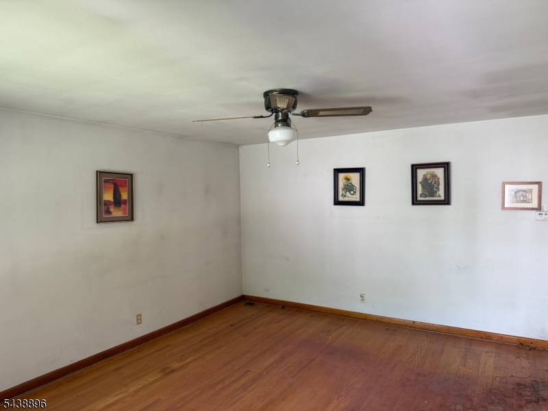 301 Valley Rd, Clifton City, NJ 07013