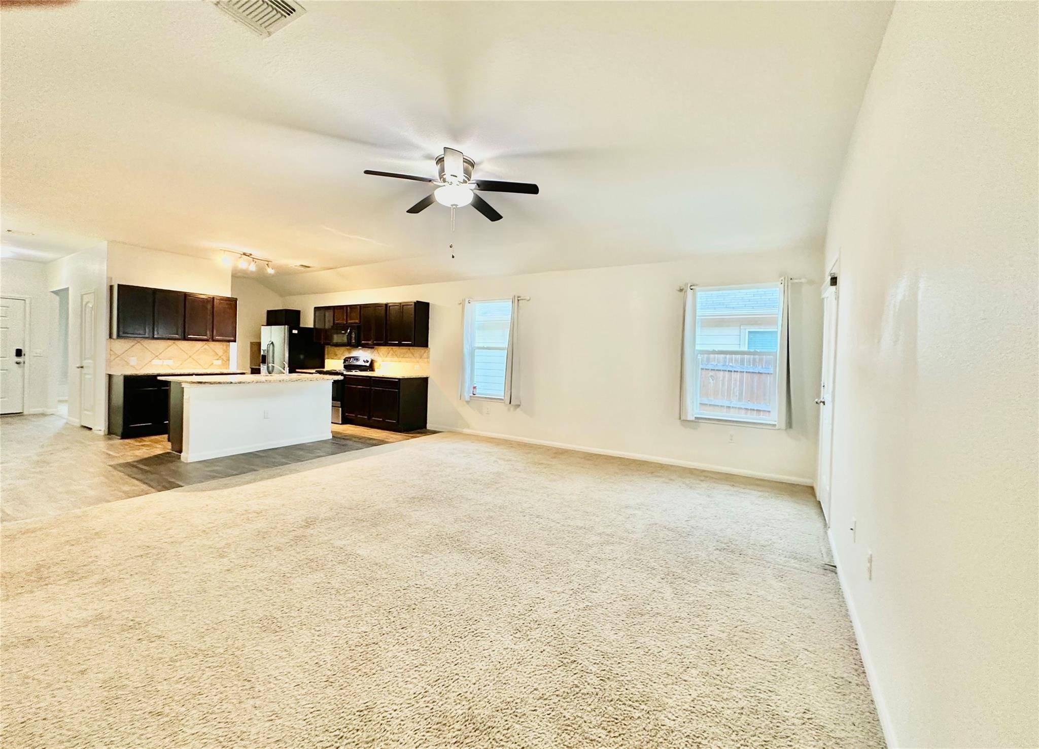 102 Acadia CV, Hutto, TX 78634