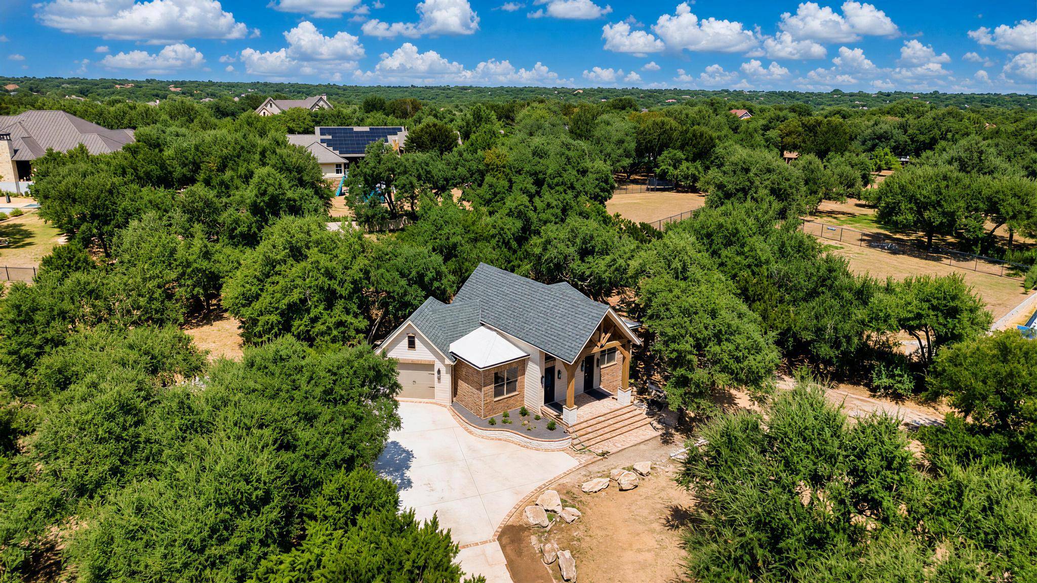 317 Highland Spring LN, Georgetown, TX 78633