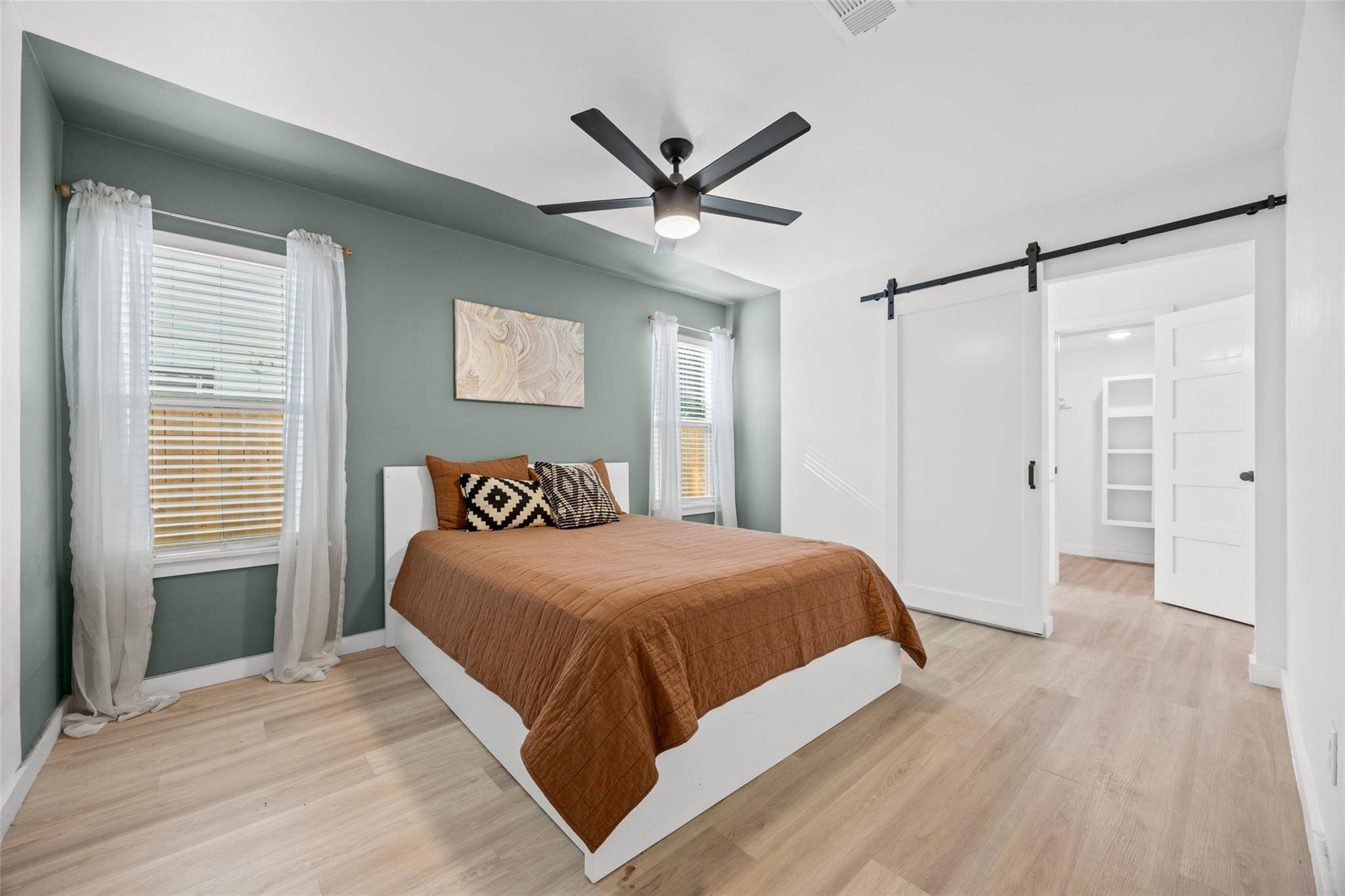 4703 Candletree LN, Austin, TX 78744