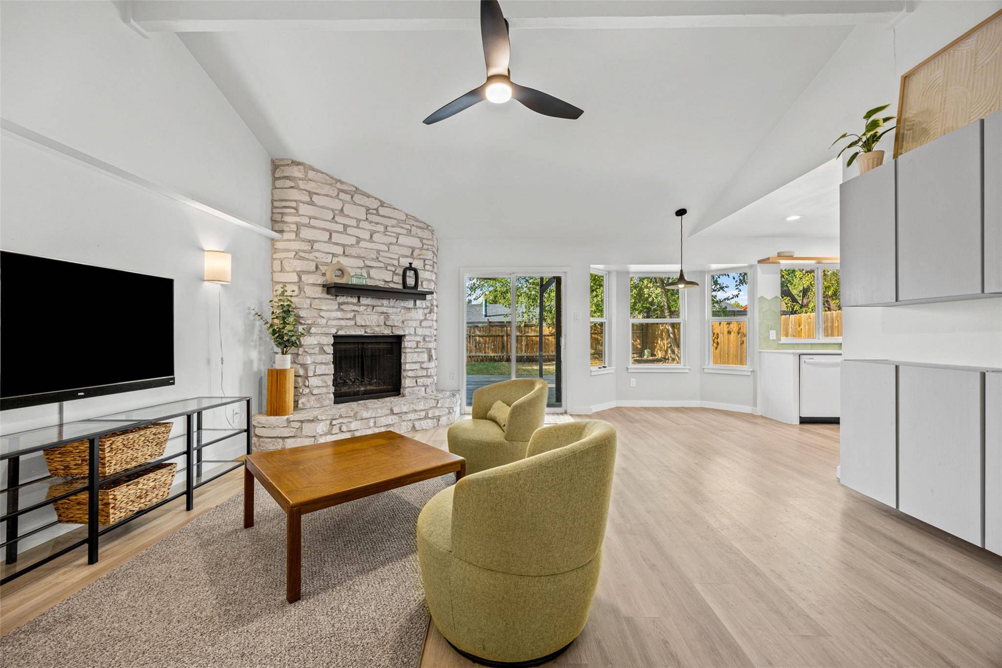 4703 Candletree LN, Austin, TX 78744