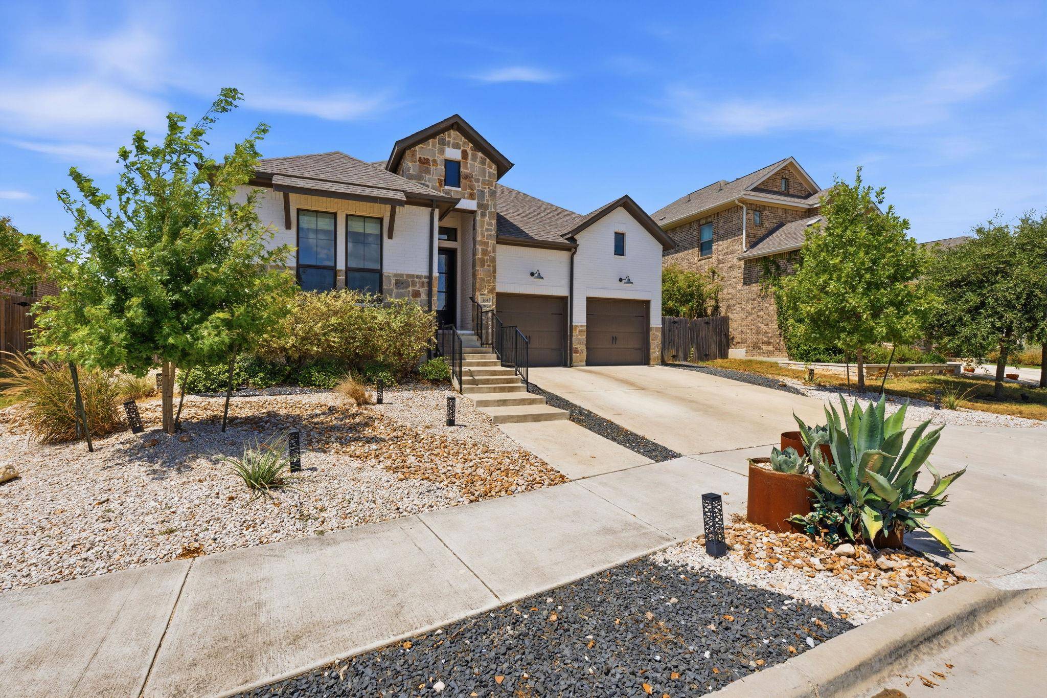 301 Carpenter Hill DR, Buda, TX 78610