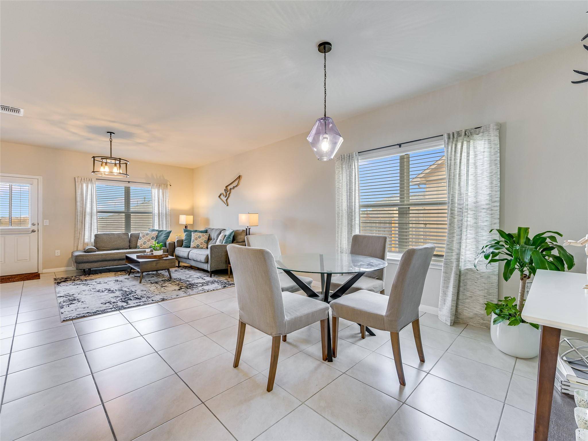 6712 Bishop PASS, Austin, TX 78744
