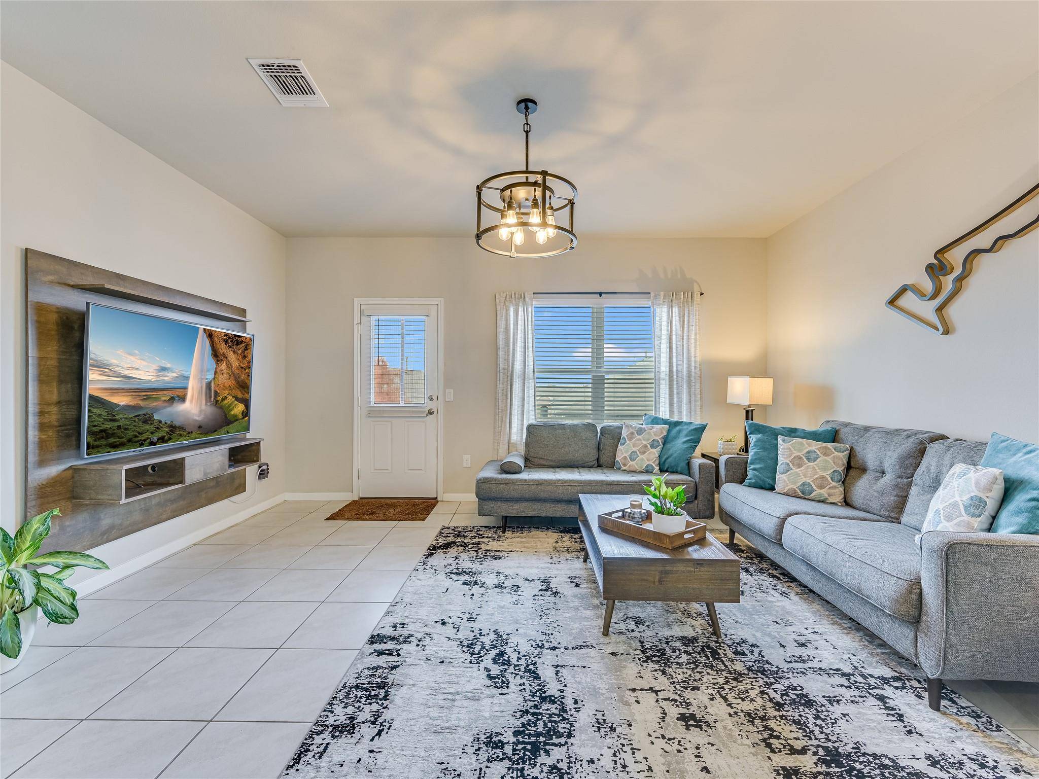 6712 Bishop PASS, Austin, TX 78744