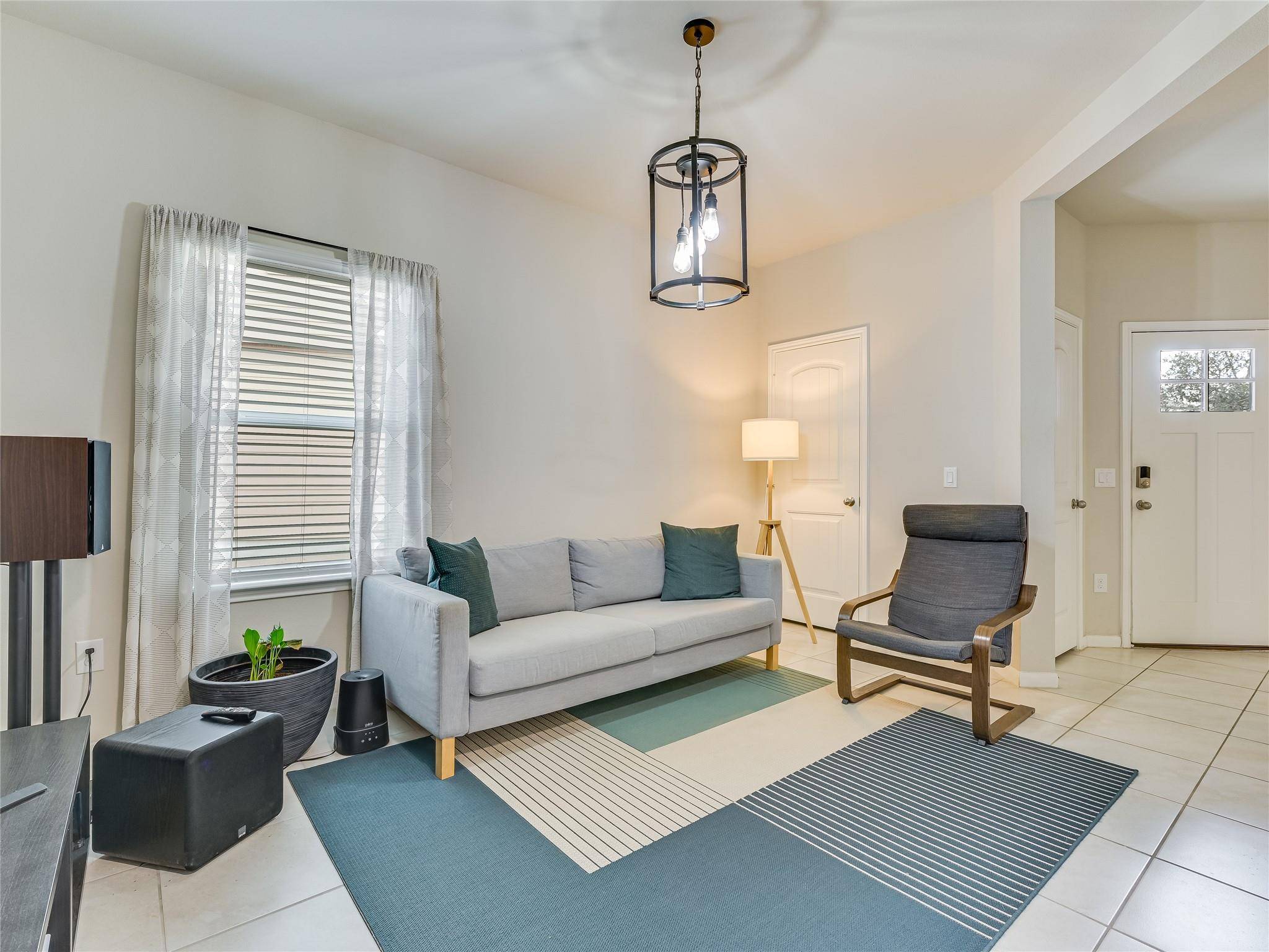 6712 Bishop PASS, Austin, TX 78744