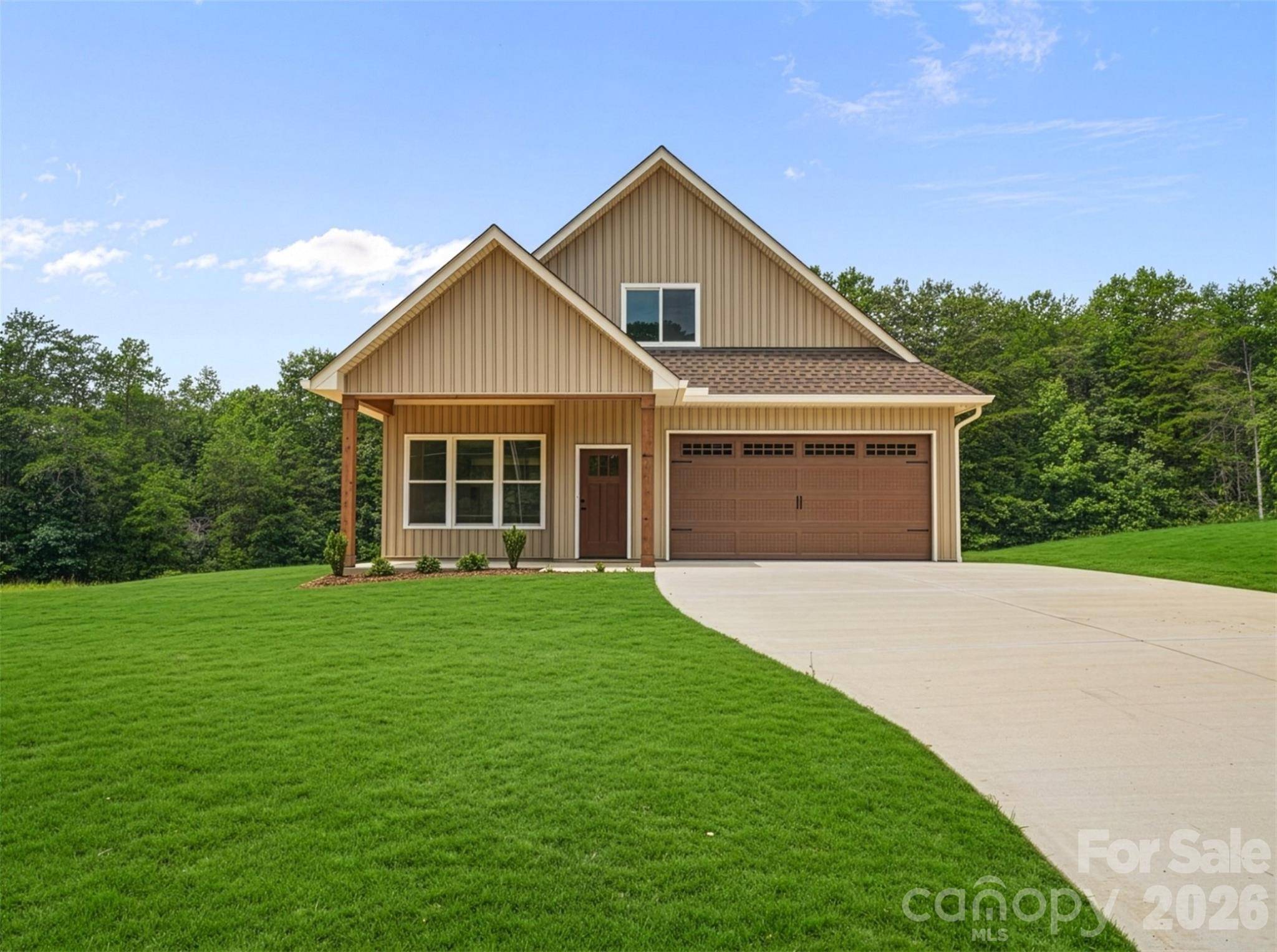 708 Meadowood ST, Hudson, NC 28638