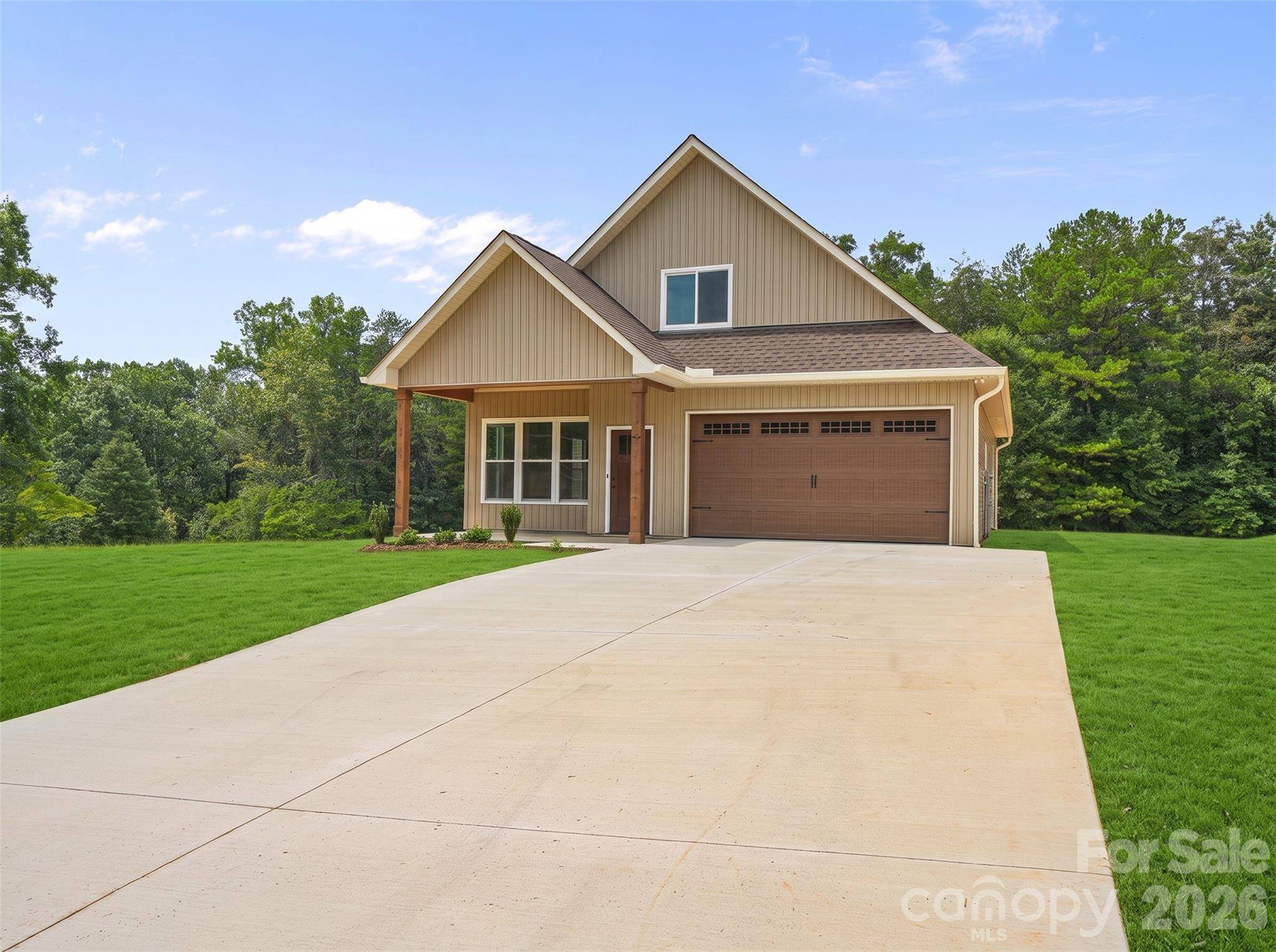 708 Meadowood ST, Hudson, NC 28638