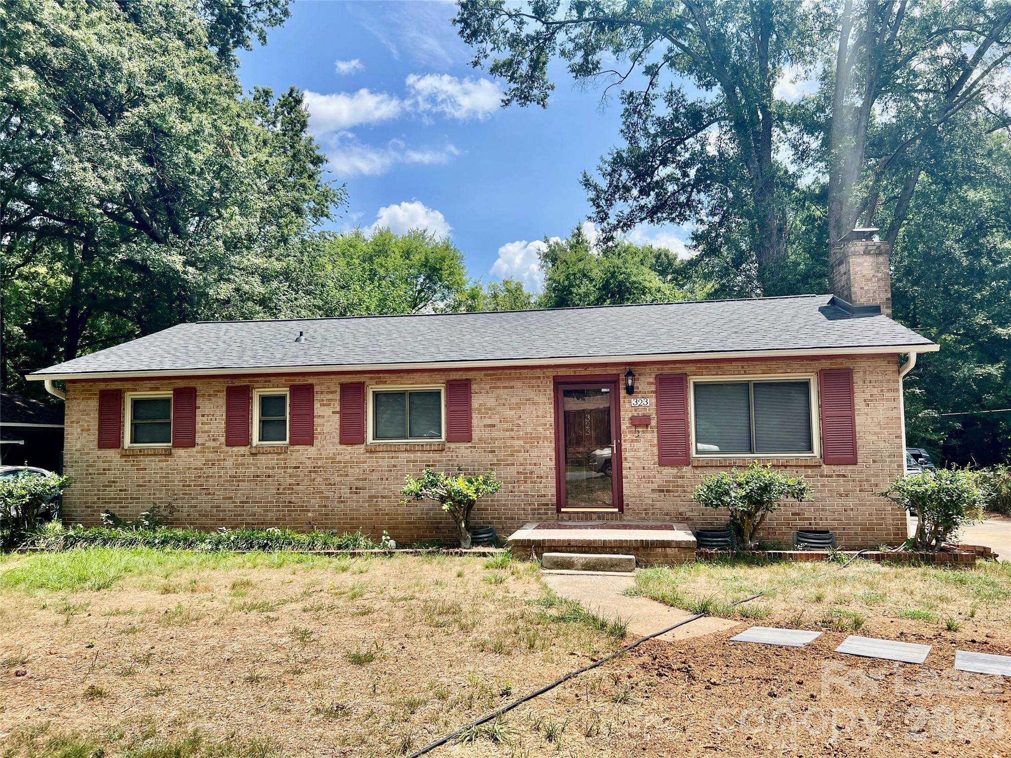 323 Frank DR, Charlotte, NC 28215