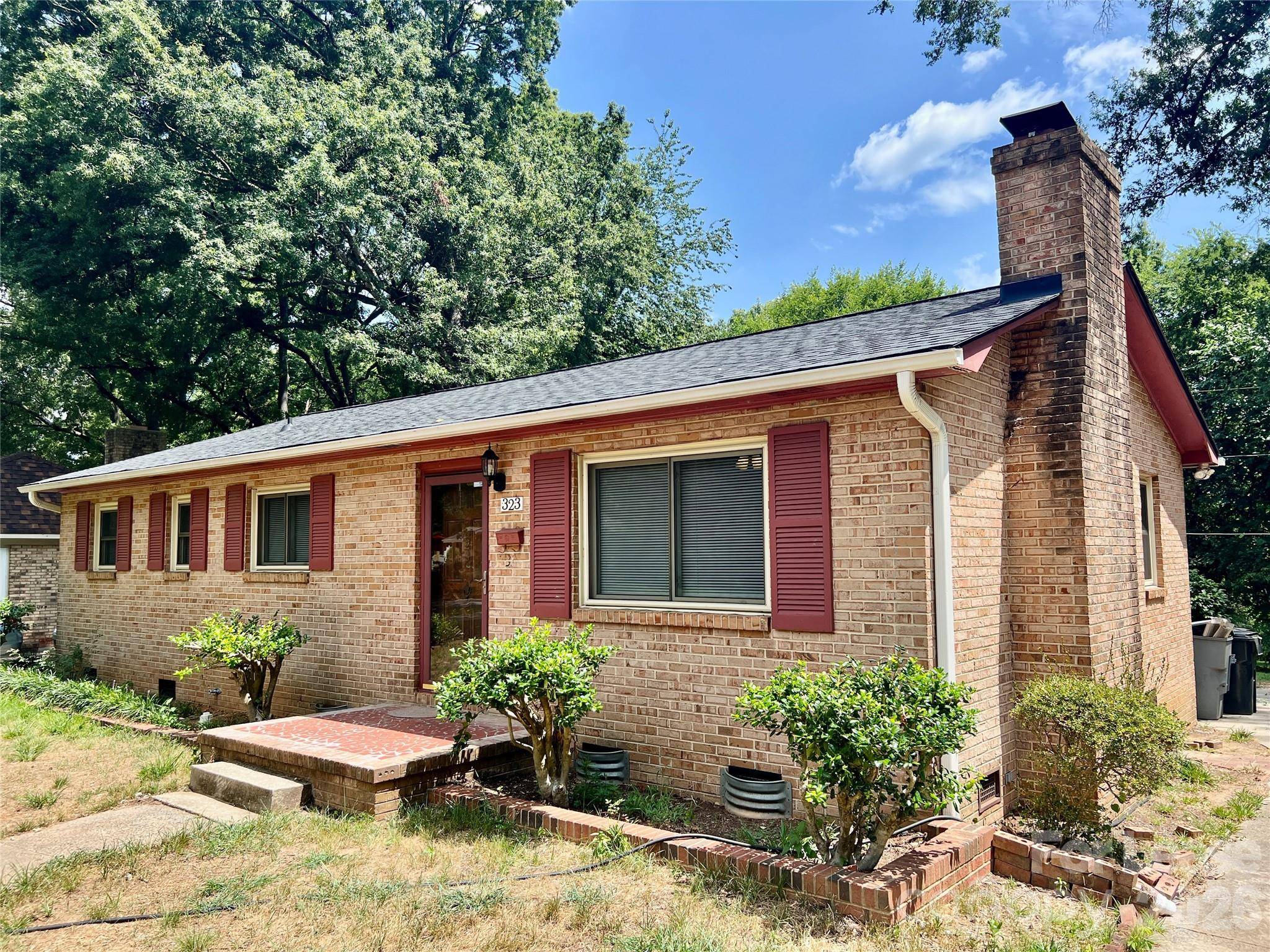 323 Frank DR, Charlotte, NC 28215