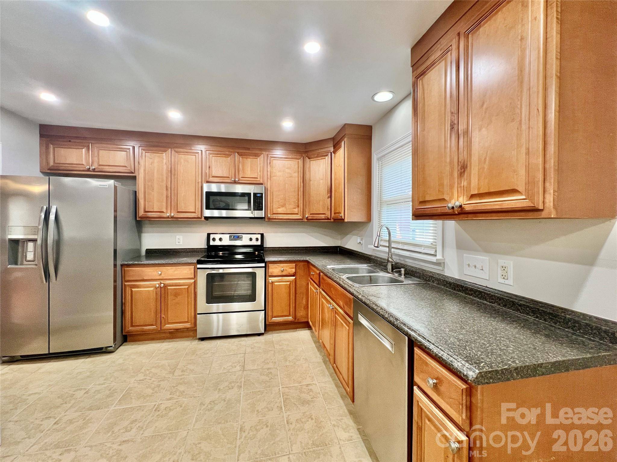 323 Frank DR, Charlotte, NC 28215